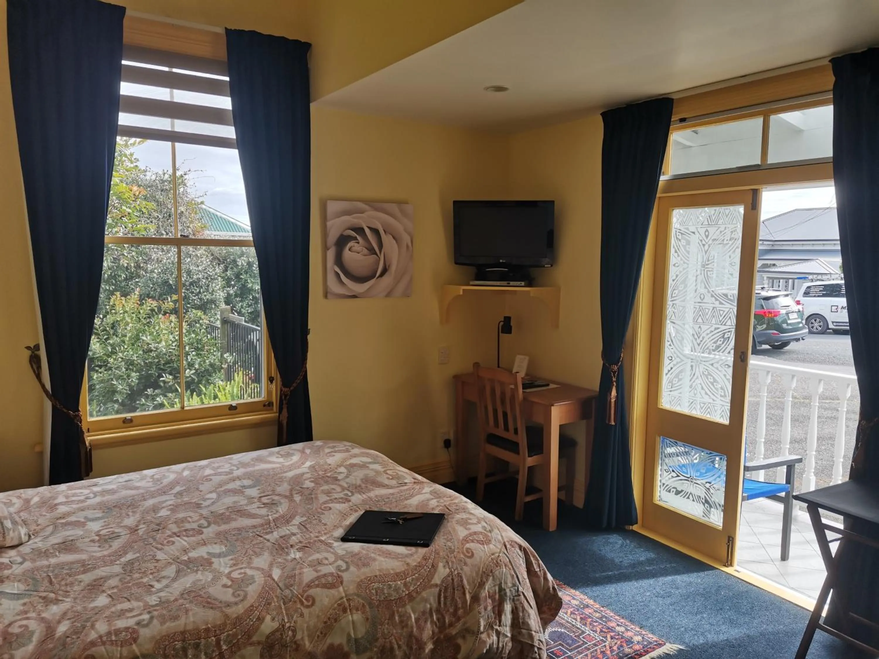 Bed in The Great Ponsonby Arthotel