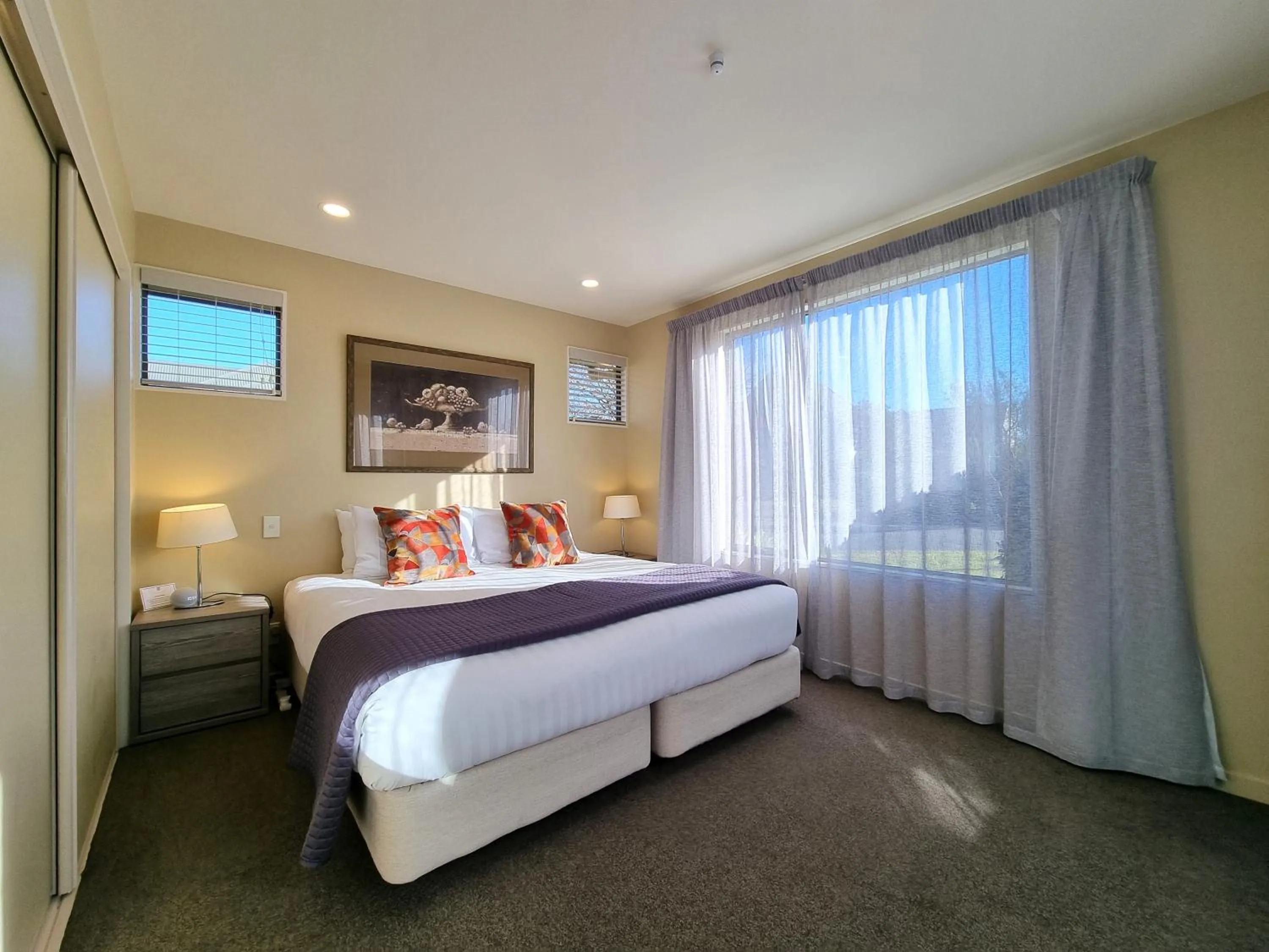 Bedroom, Bed in Vintners Retreat