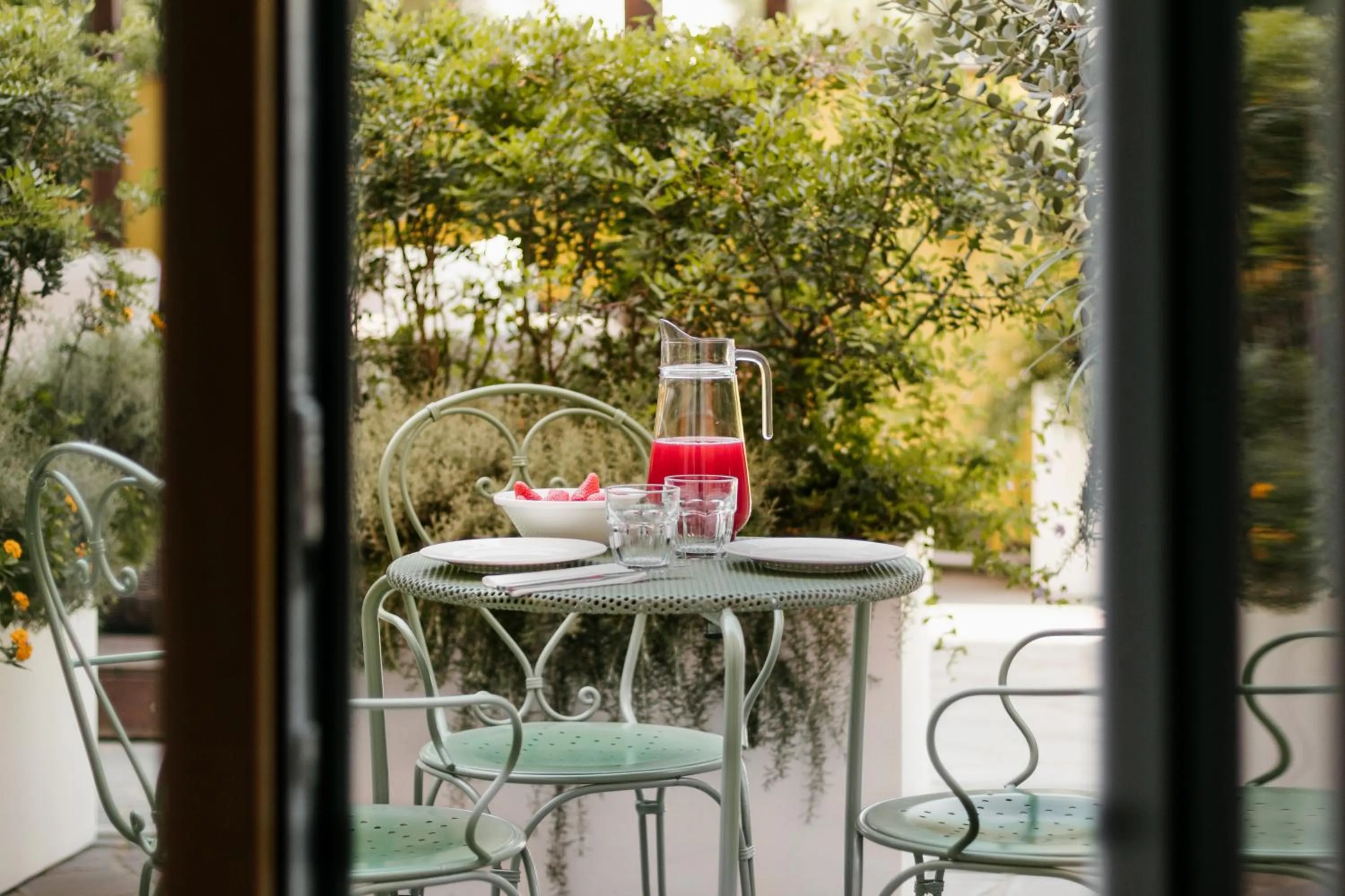 Garden in Marin Hotel