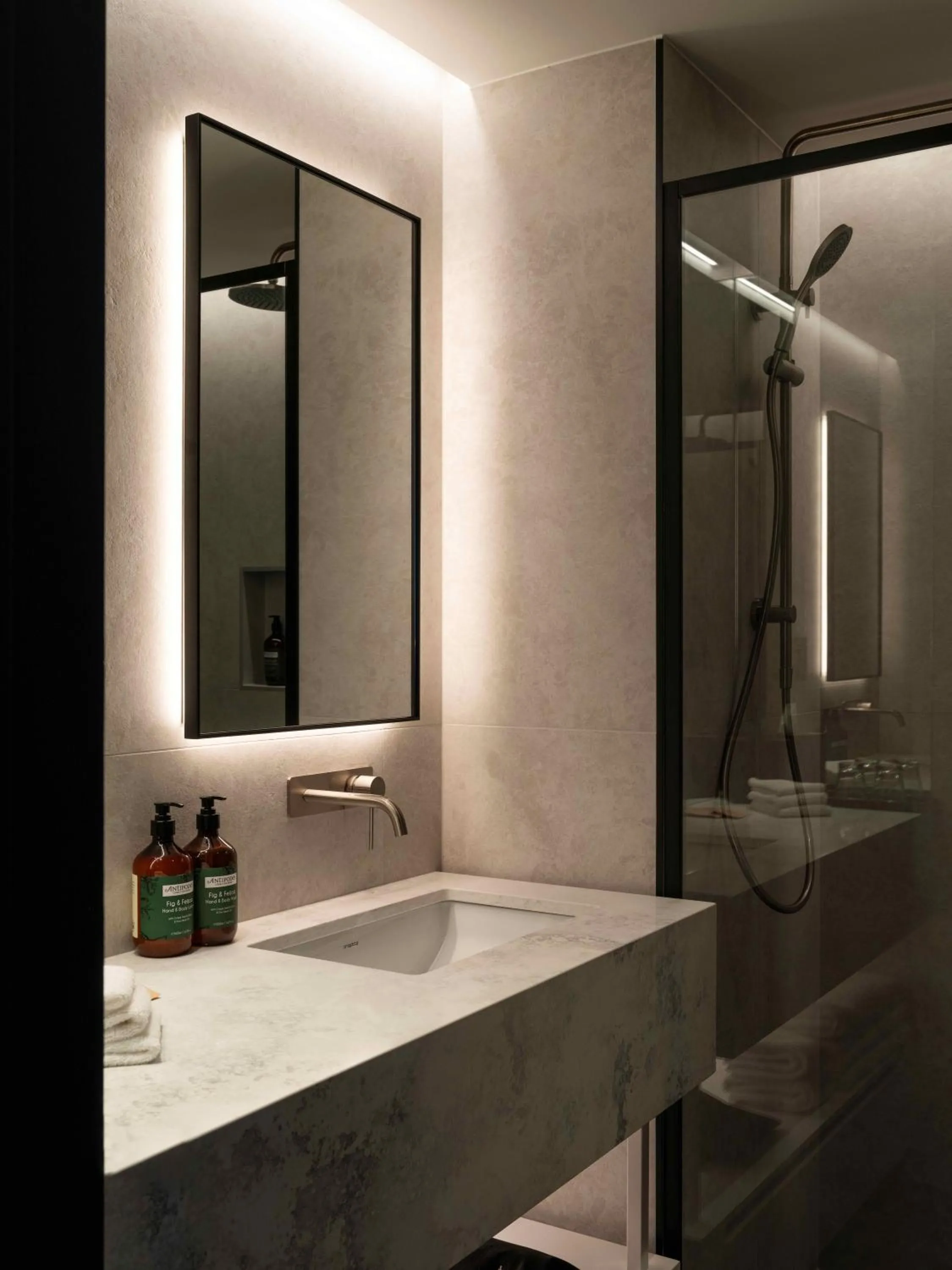 Bathroom in Crowne Plaza Auckland by IHG