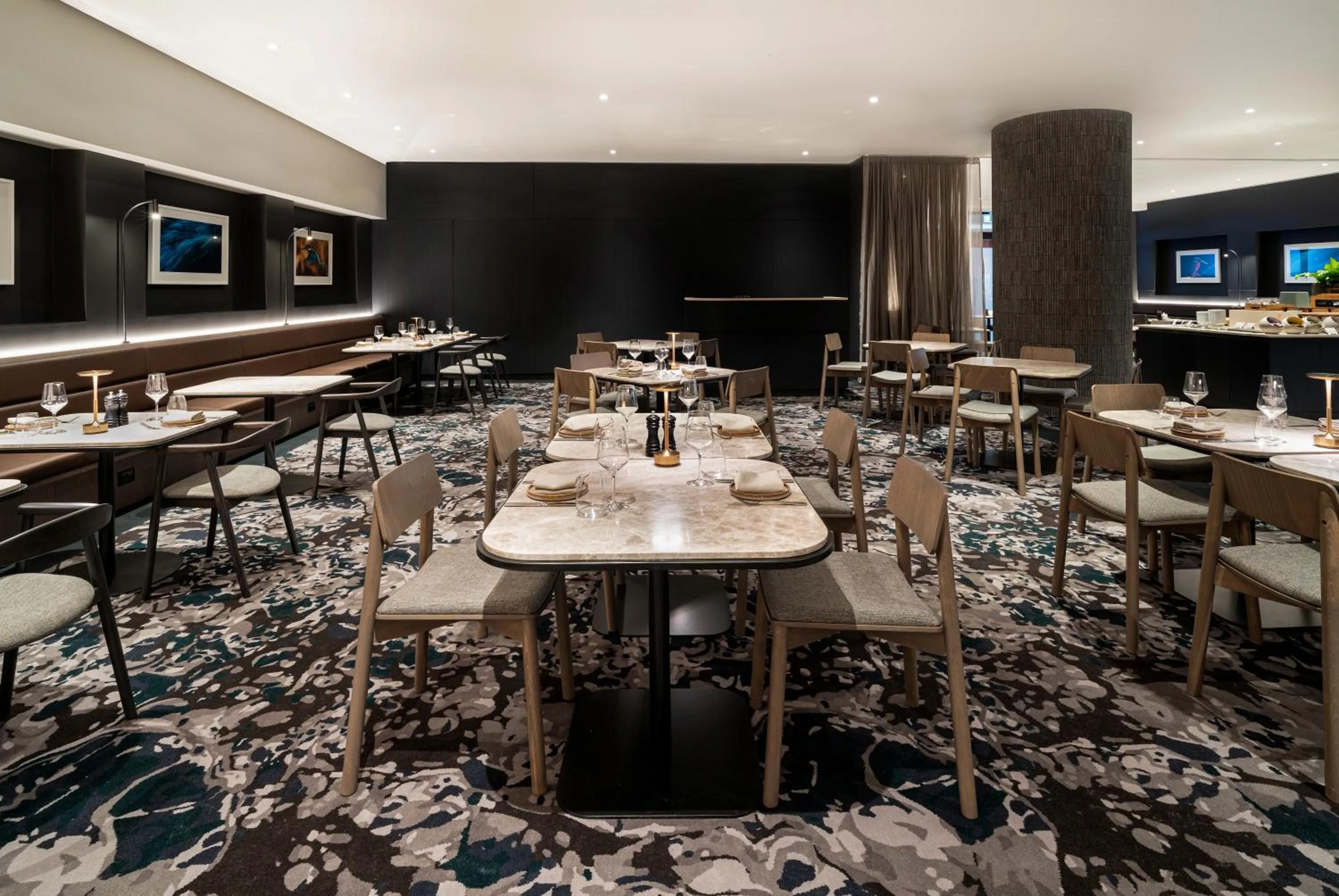 Restaurant/places to eat in Crowne Plaza Auckland by IHG