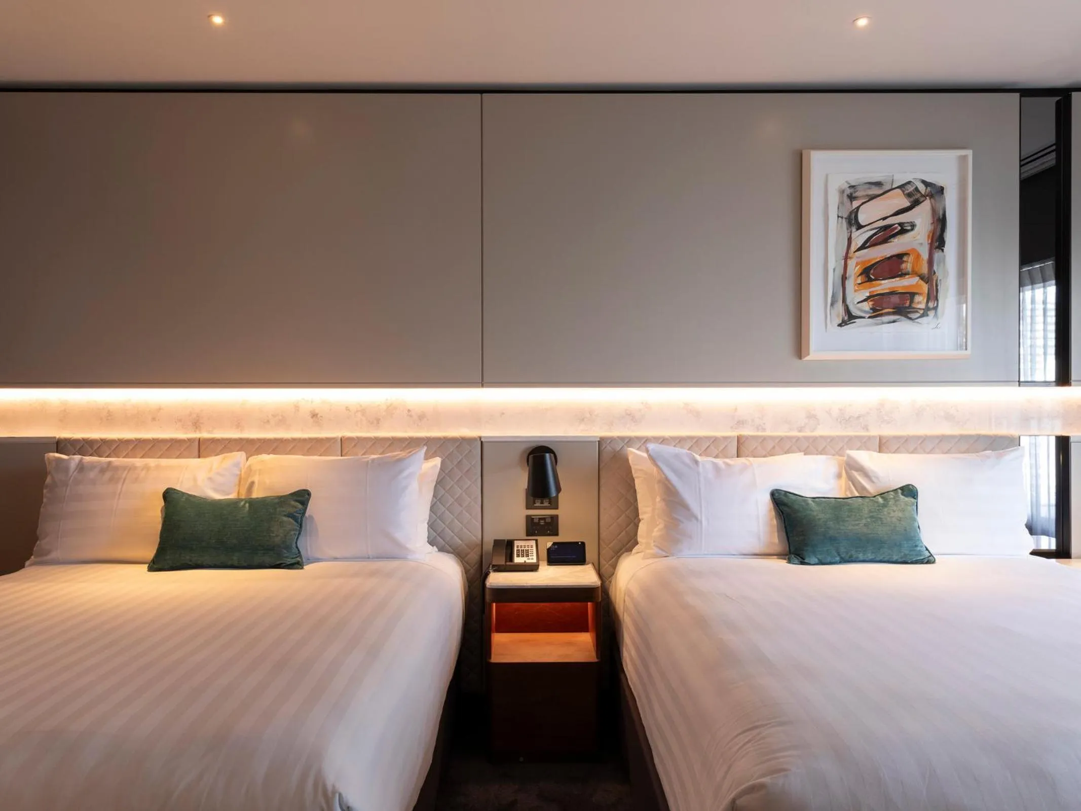 Bed in Crowne Plaza Auckland by IHG