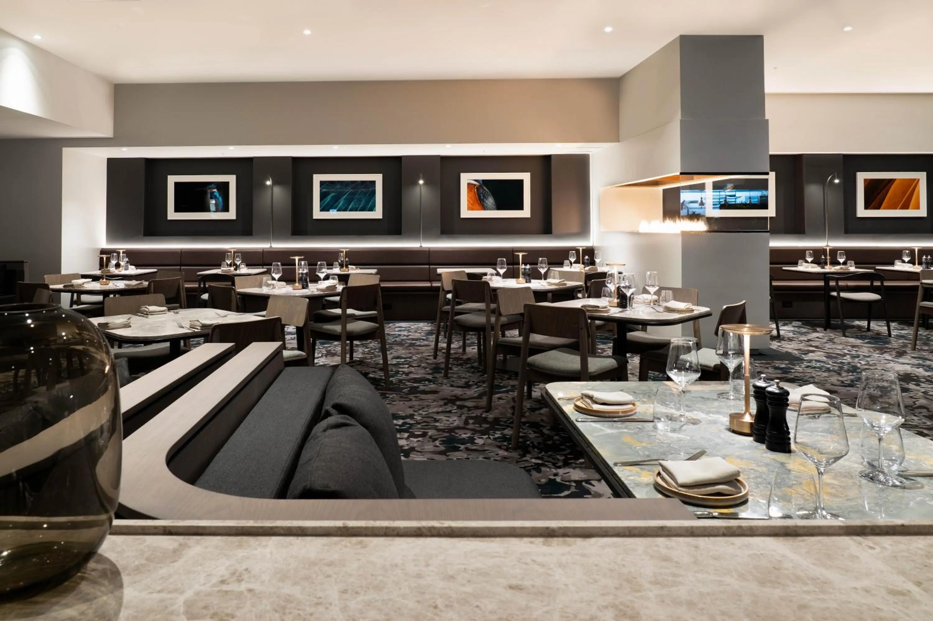 Restaurant/places to eat in Crowne Plaza Auckland by IHG