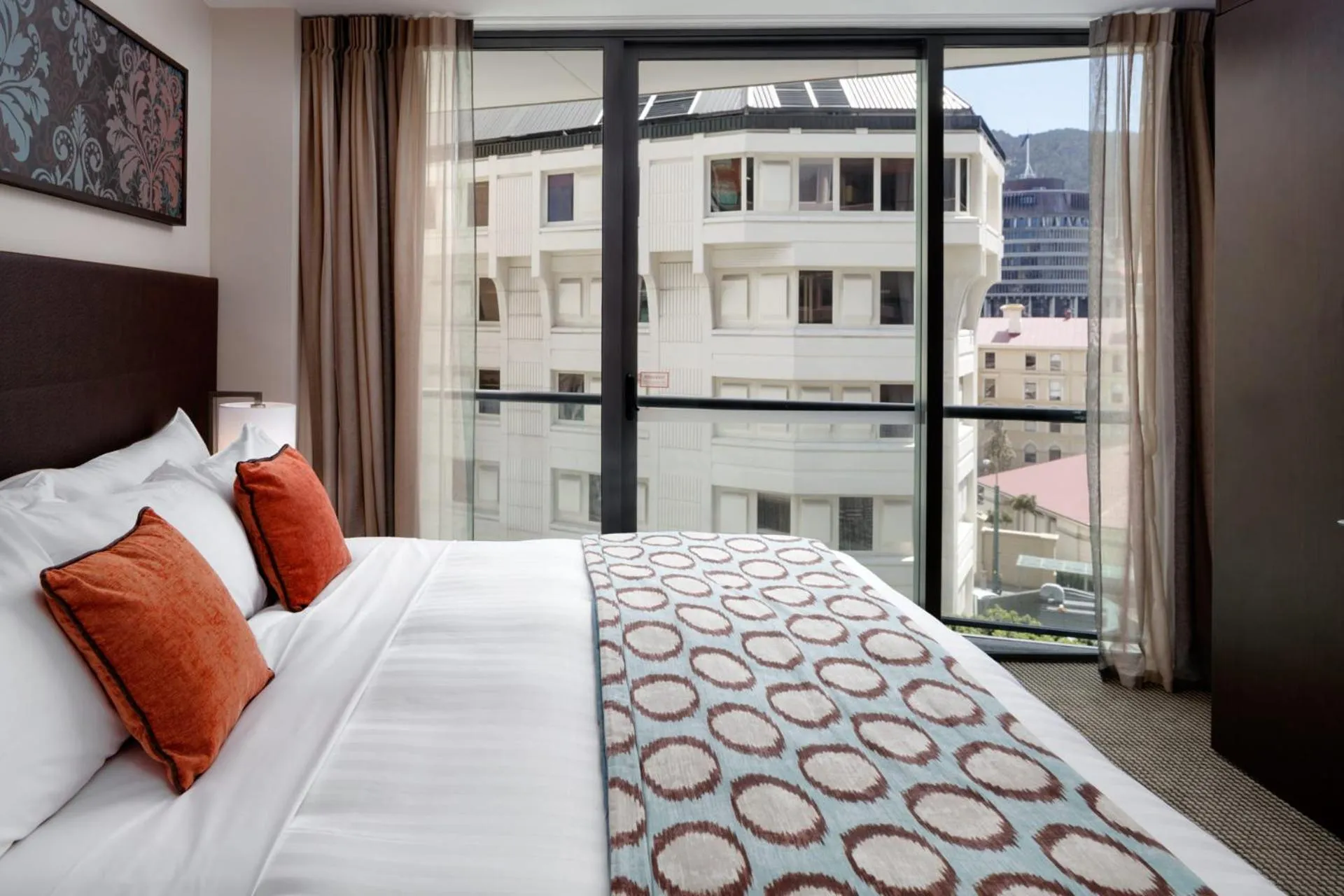 Property building, Bed in Rydges Wellington