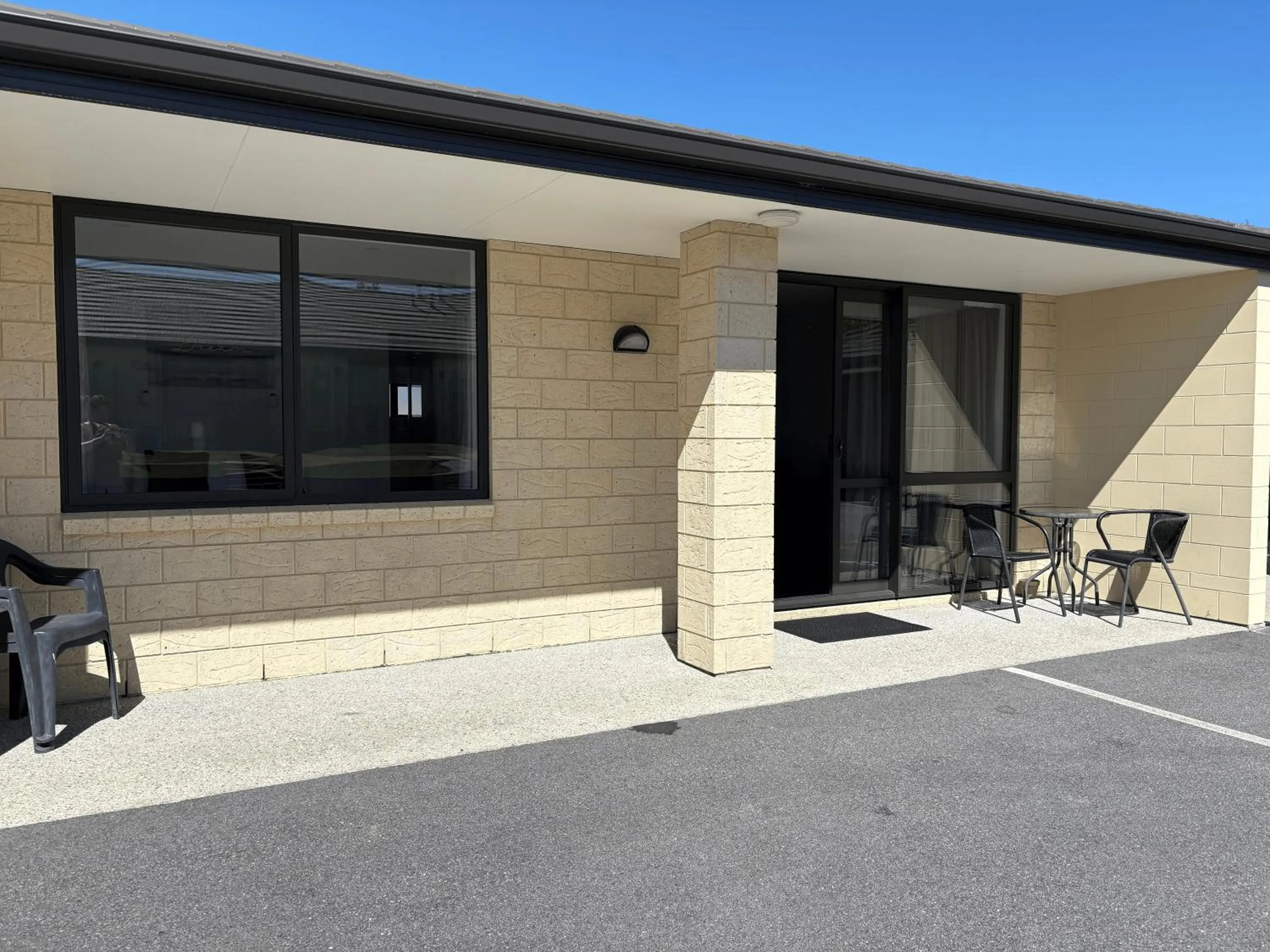 Property building in ASURE Central Gold Motel Cromwell