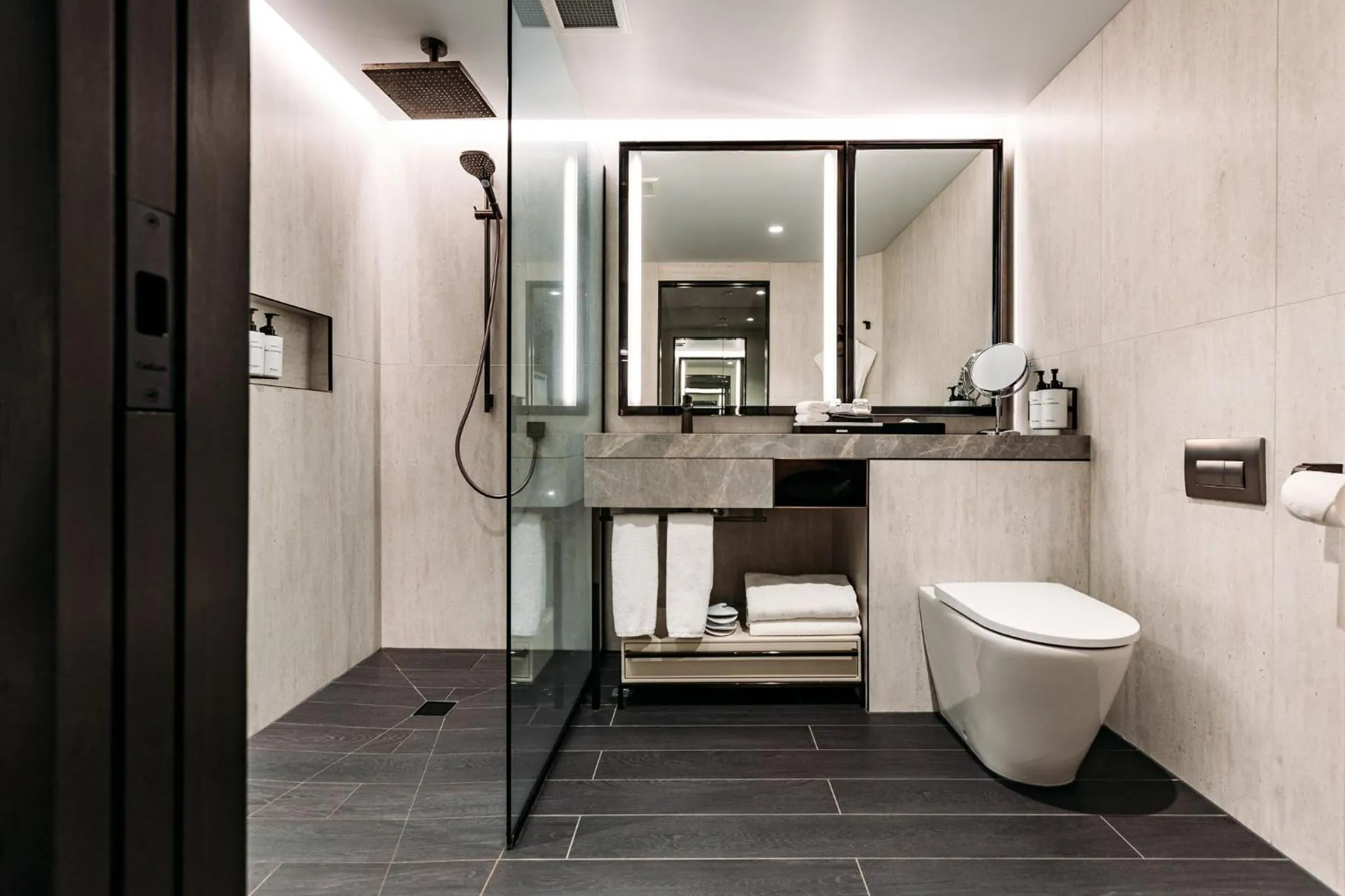 Photo of the whole room in InterContinental Wellington by IHG