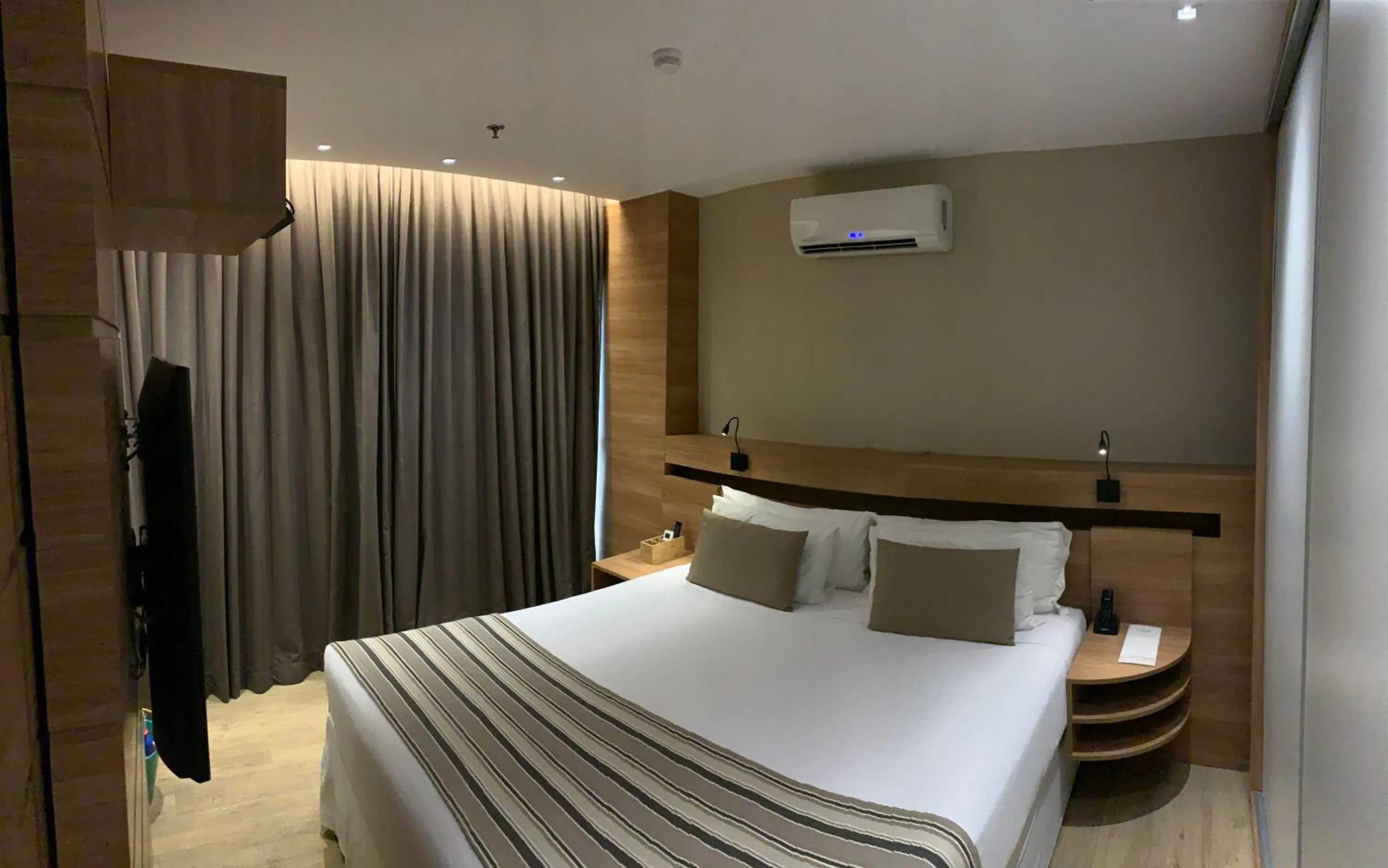 Bed in Ritz Copacabana Hotel