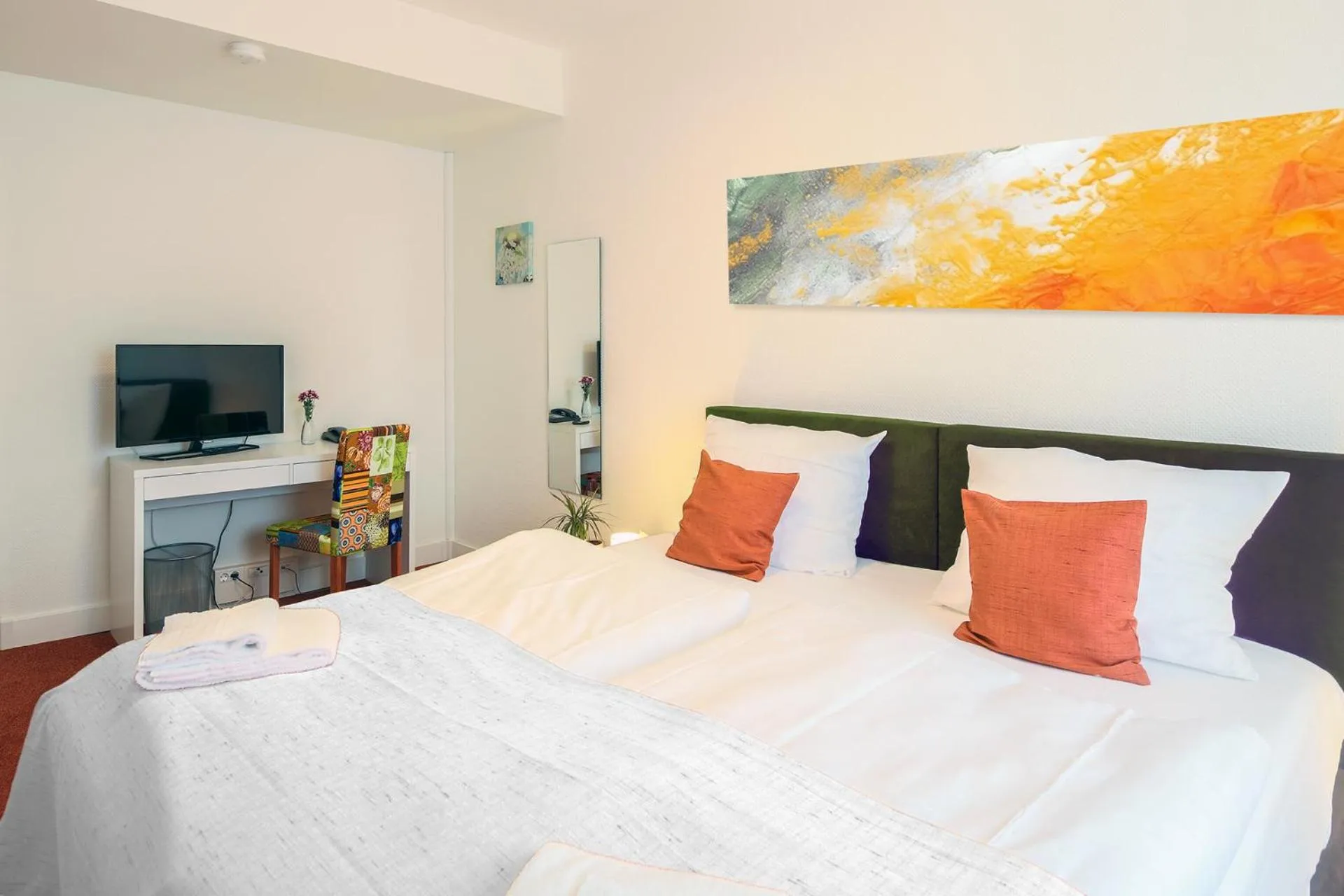 Photo of the whole room, Bed in Hotel Kleiner Markt