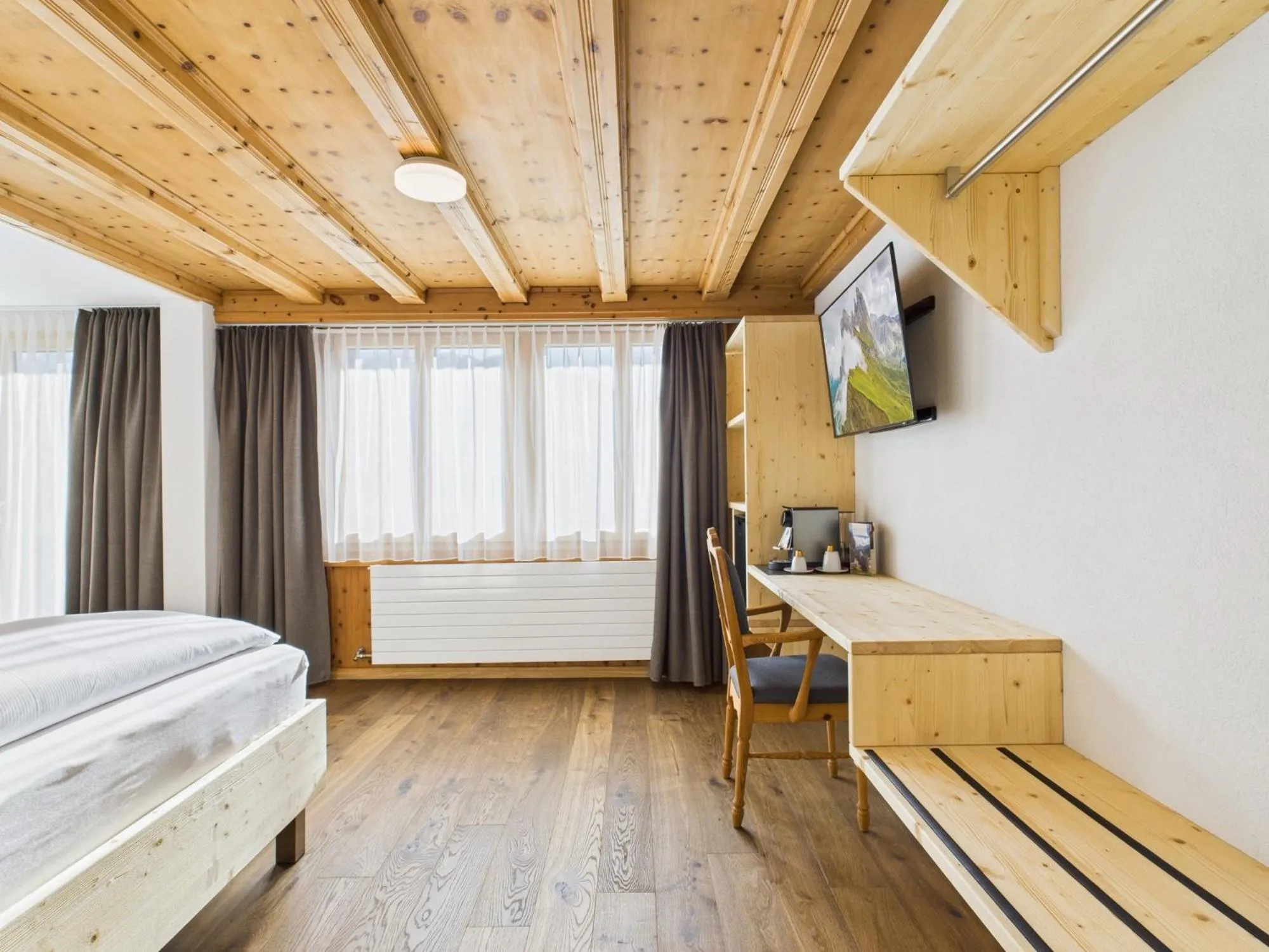 Bed in Bergblick Lodge - 3 Sterne Garni - Neueröffnung