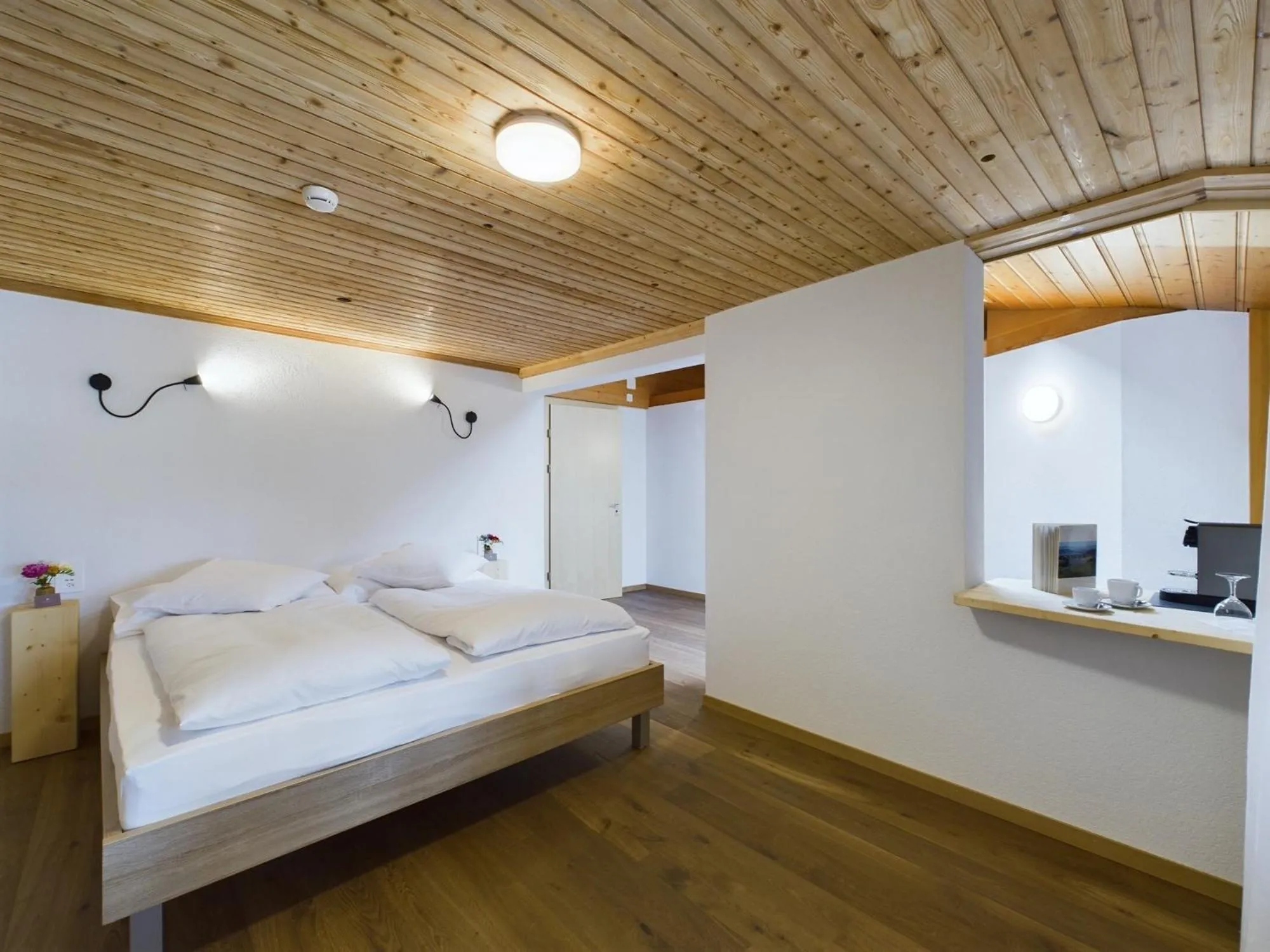 Bed in Bergblick Lodge - 3 Sterne Garni - Neueröffnung