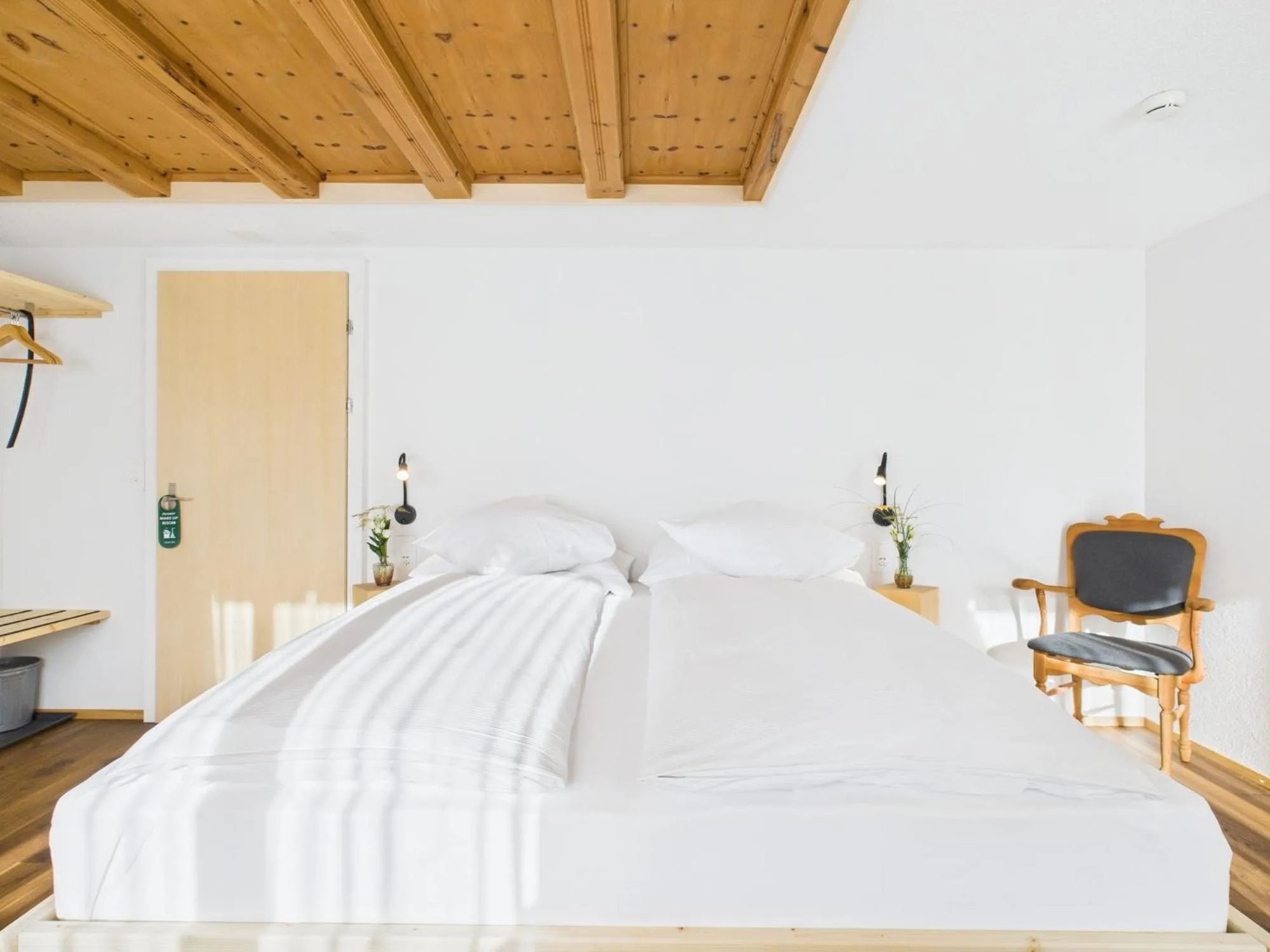 Bed in Bergblick Lodge - 3 Sterne Garni - Neueröffnung