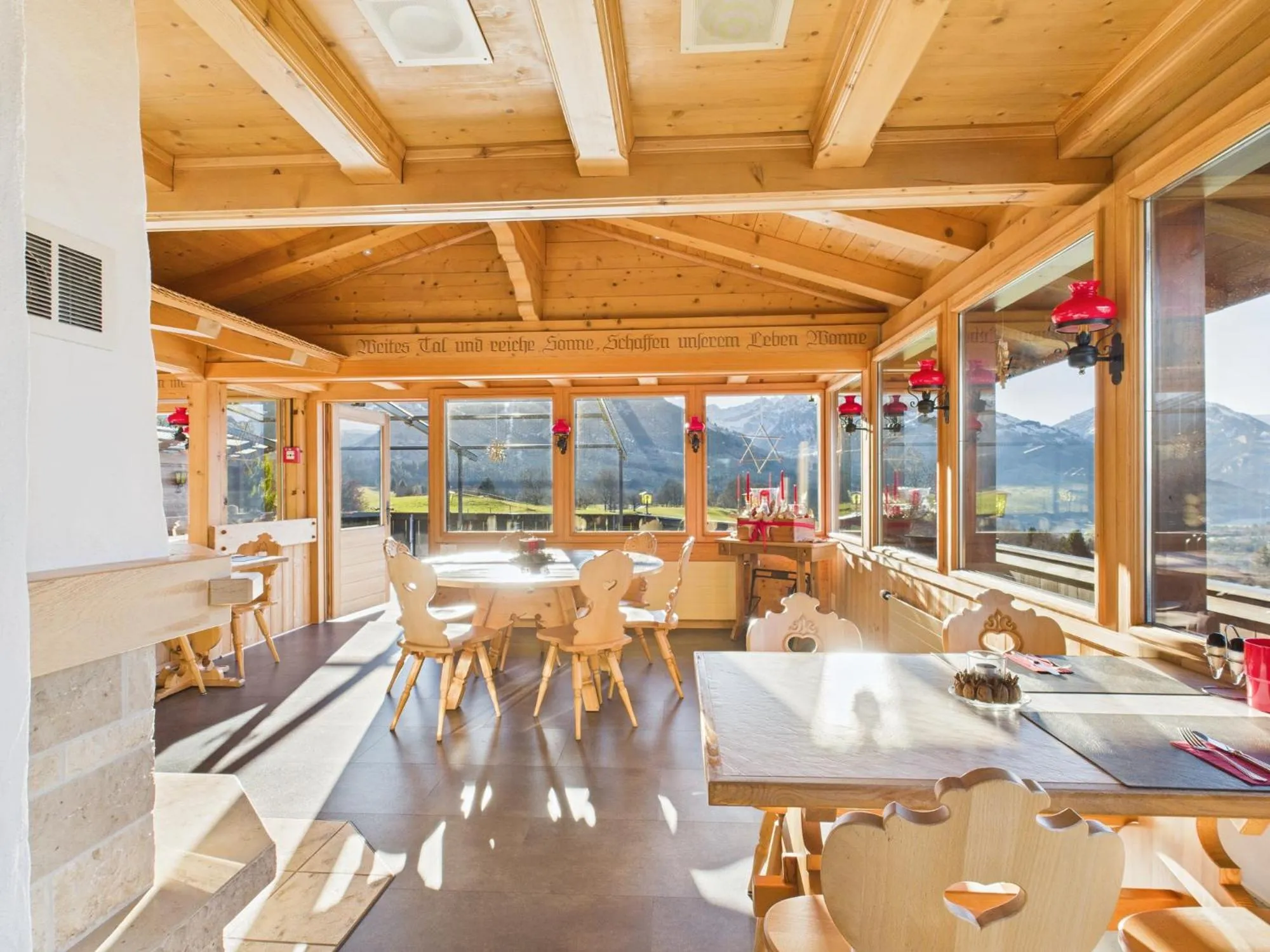 Day in Bergblick Lodge - 3 Sterne Garni - Neueröffnung