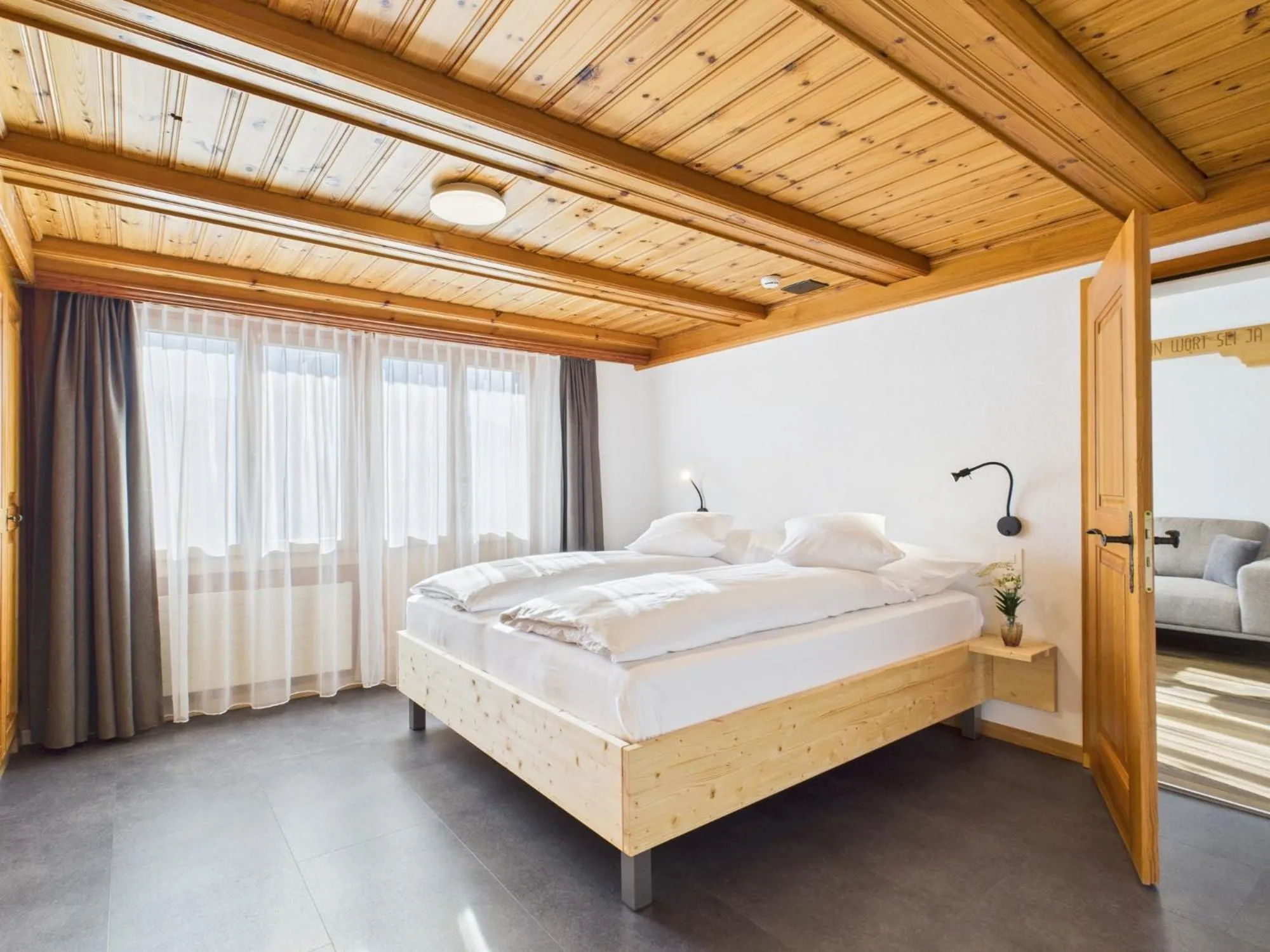 Bed in Bergblick Lodge - 3 Sterne Garni - Neueröffnung