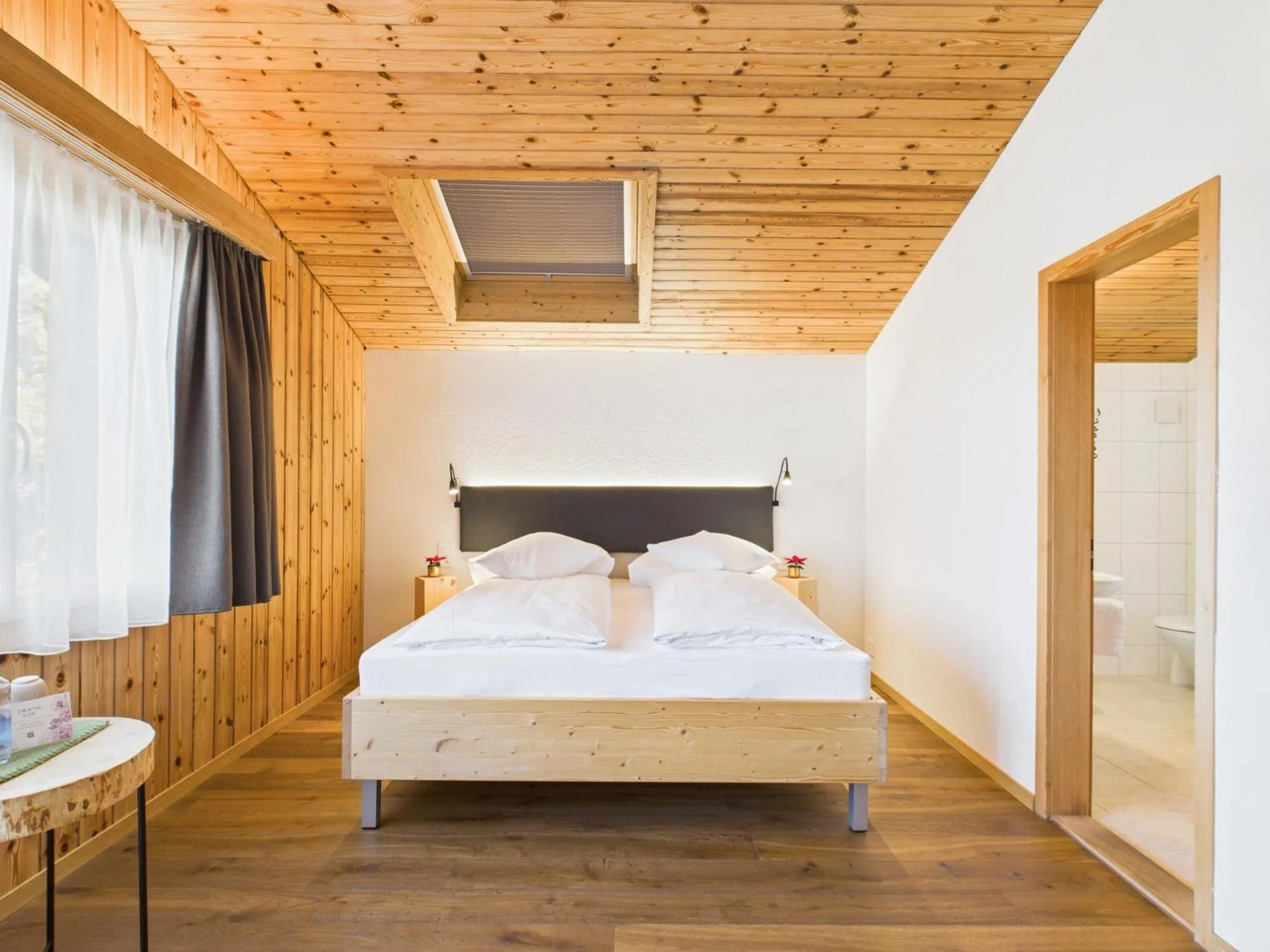 Bed in Bergblick Lodge - 3 Sterne Garni - Neueröffnung