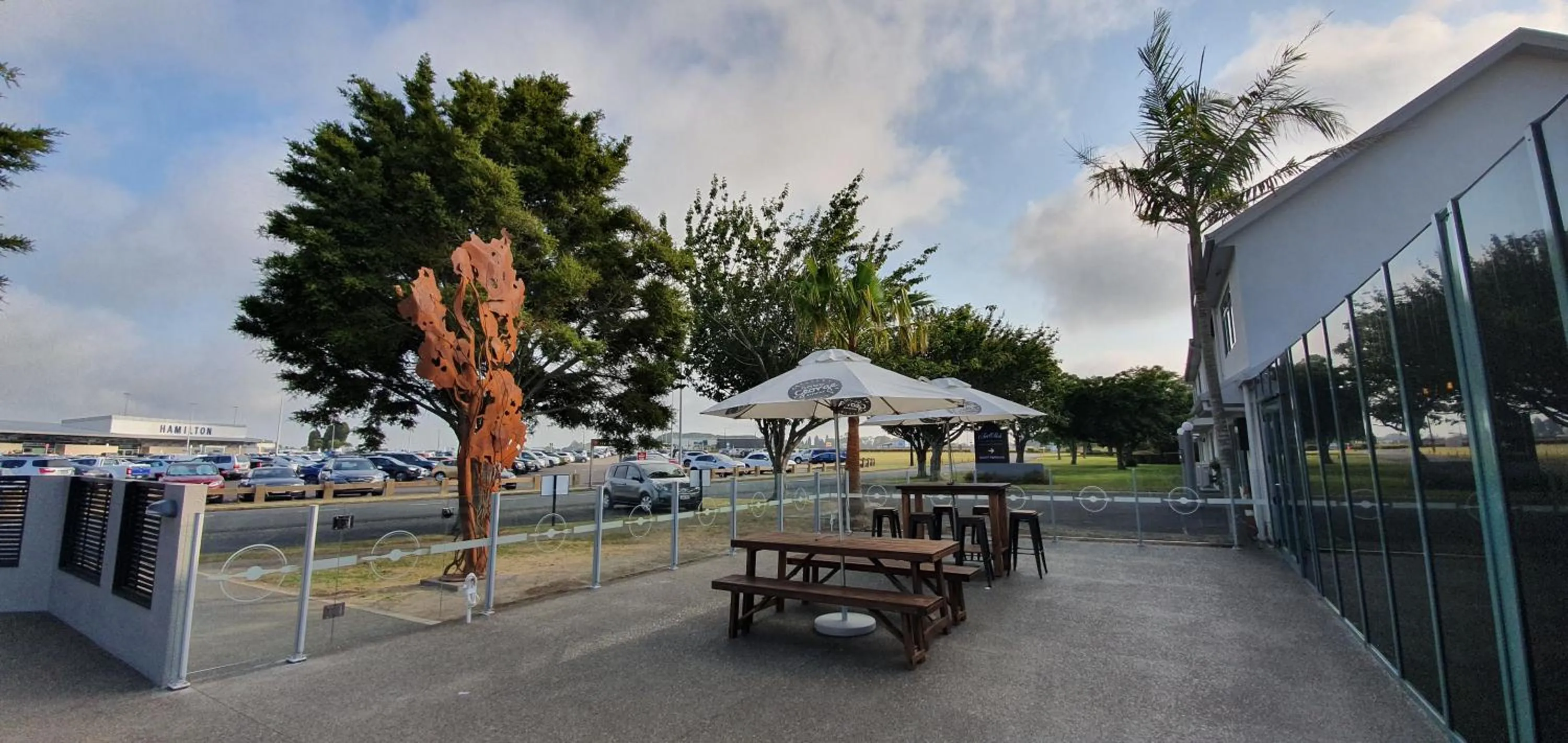 Restaurant/places to eat in JetPark Hamilton Airport New Zealand