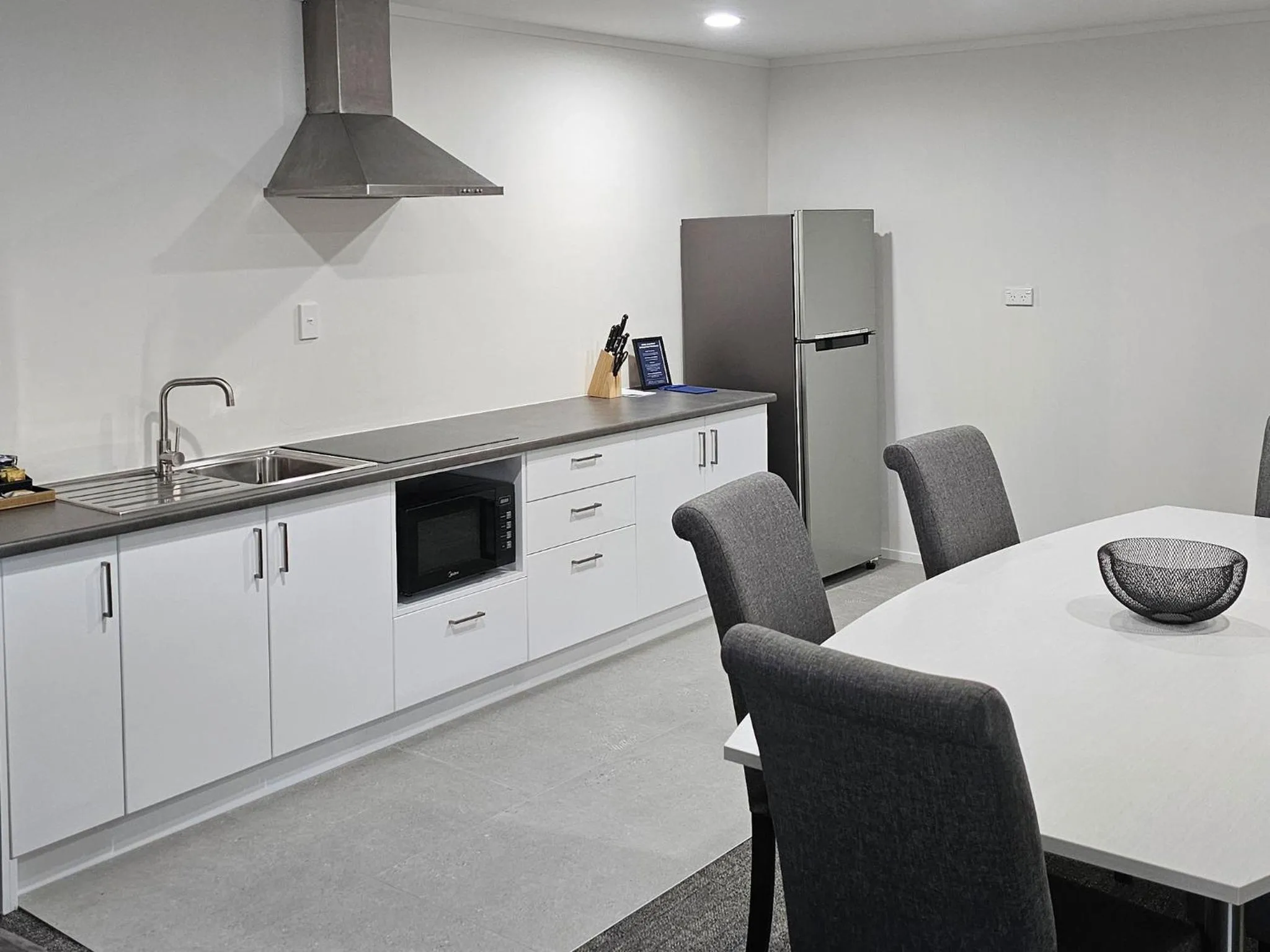 Kitchen or kitchenette in JetPark Hamilton Airport New Zealand