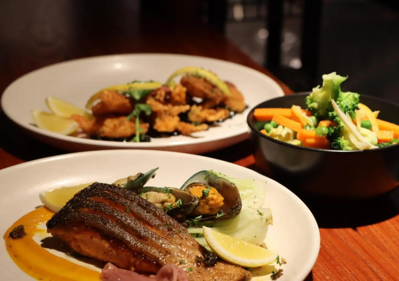 Restaurant/places to eat in JetPark Hamilton Airport New Zealand