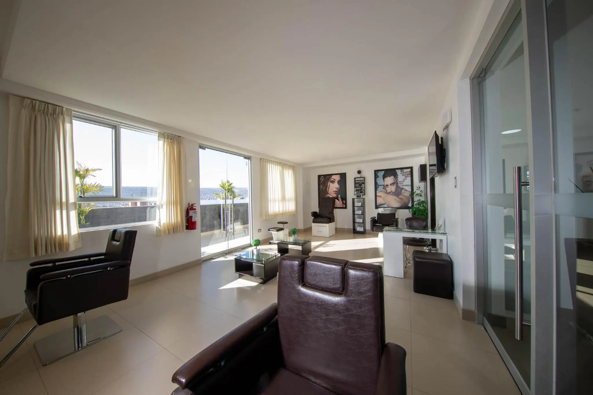 hair dresser in Casa Andina Select Tacna