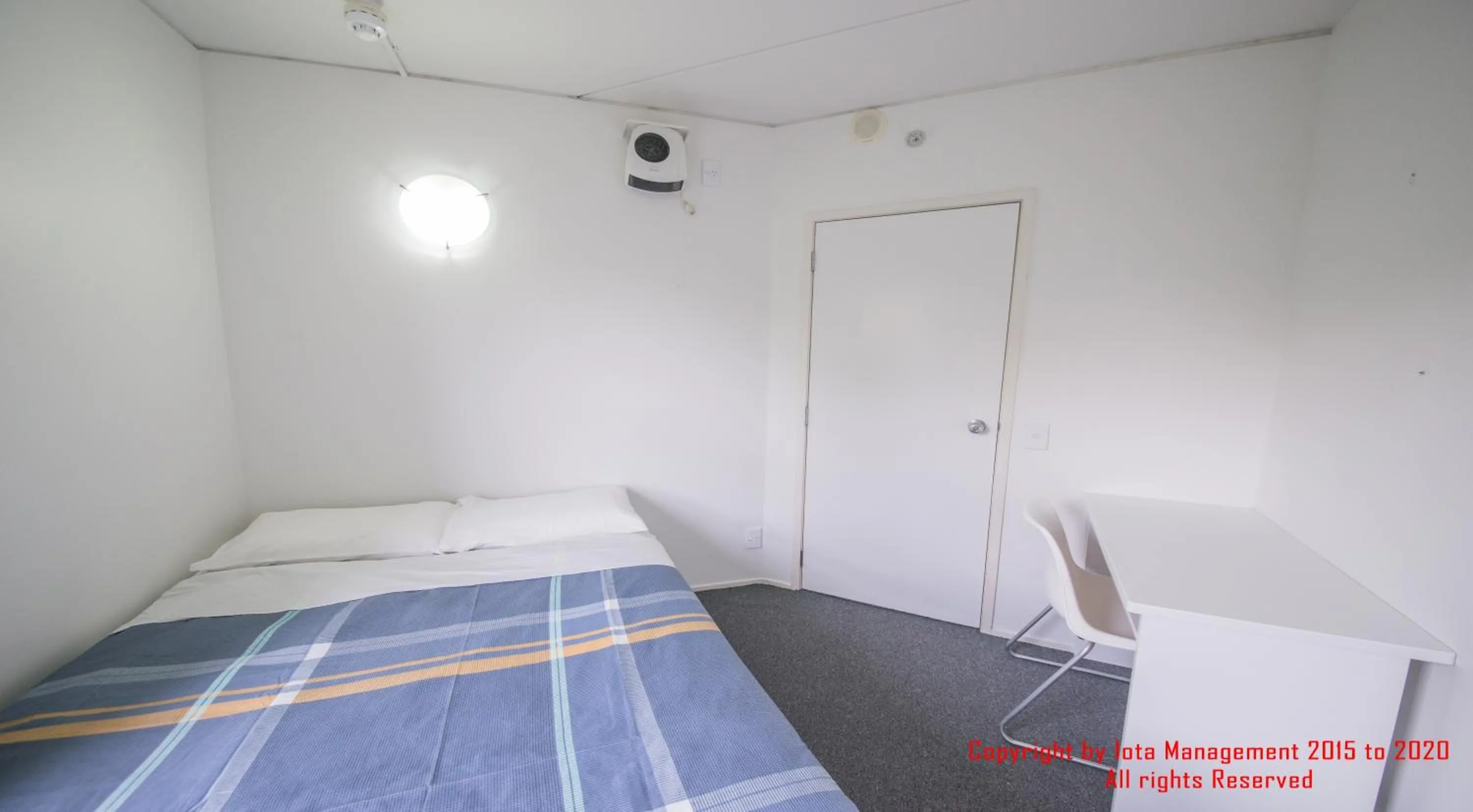 Bed in Columbia Apartments