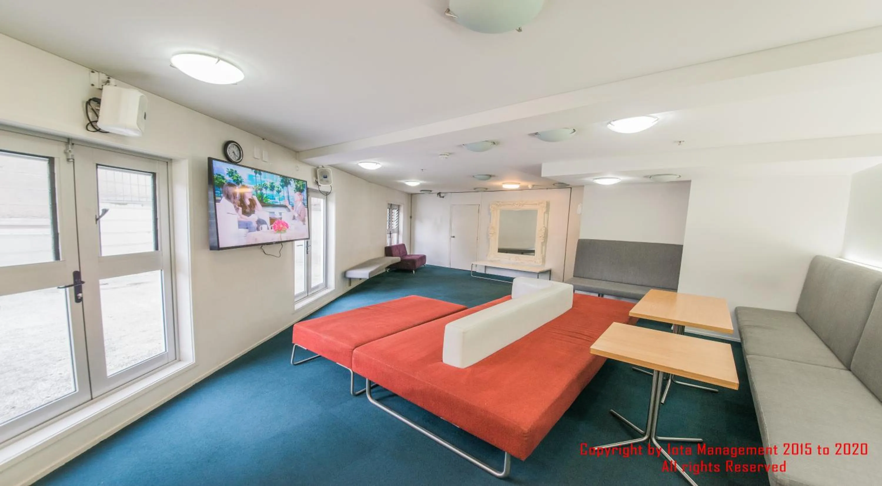 Communal lounge/ TV room in Columbia Apartments