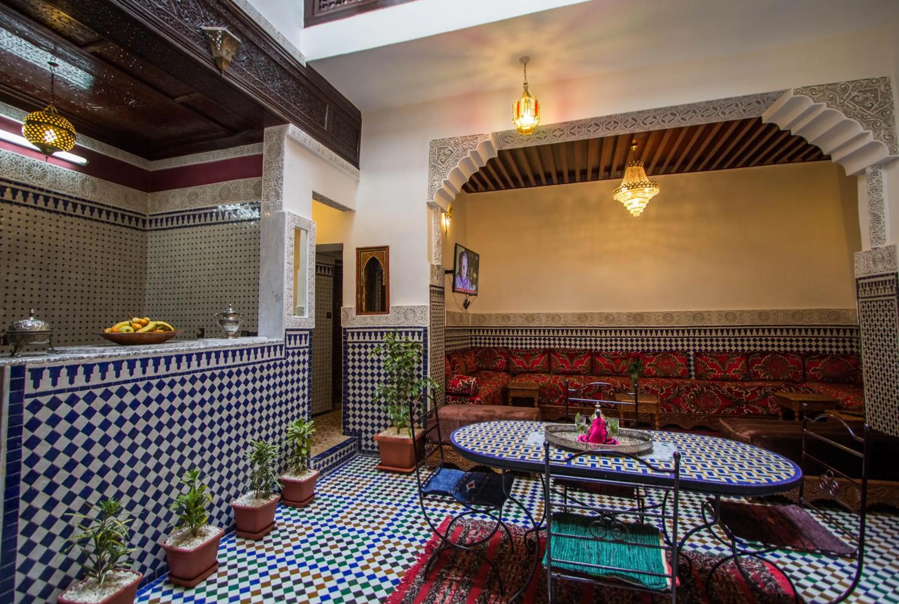 Communal lounge/ TV room in Dar El Mathaf FES