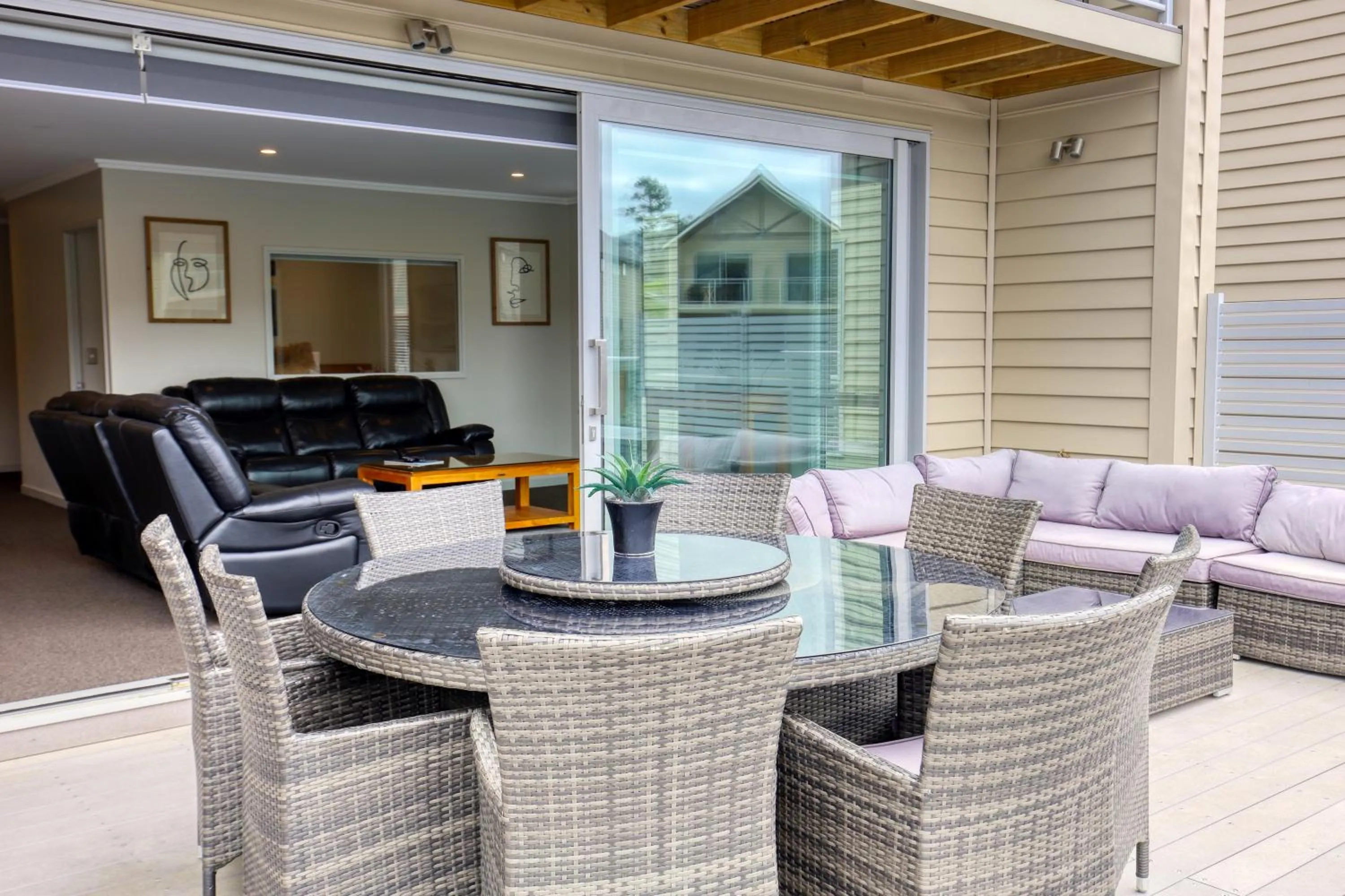 Balcony/Terrace in Marsden Lake Resort Central Otago