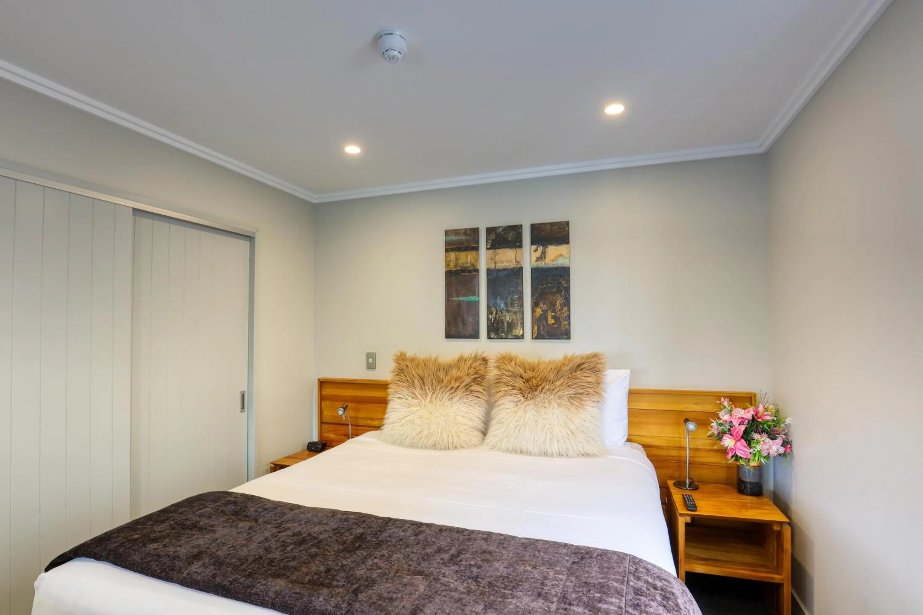 Bedroom, Bed in Marsden Lake Resort Central Otago