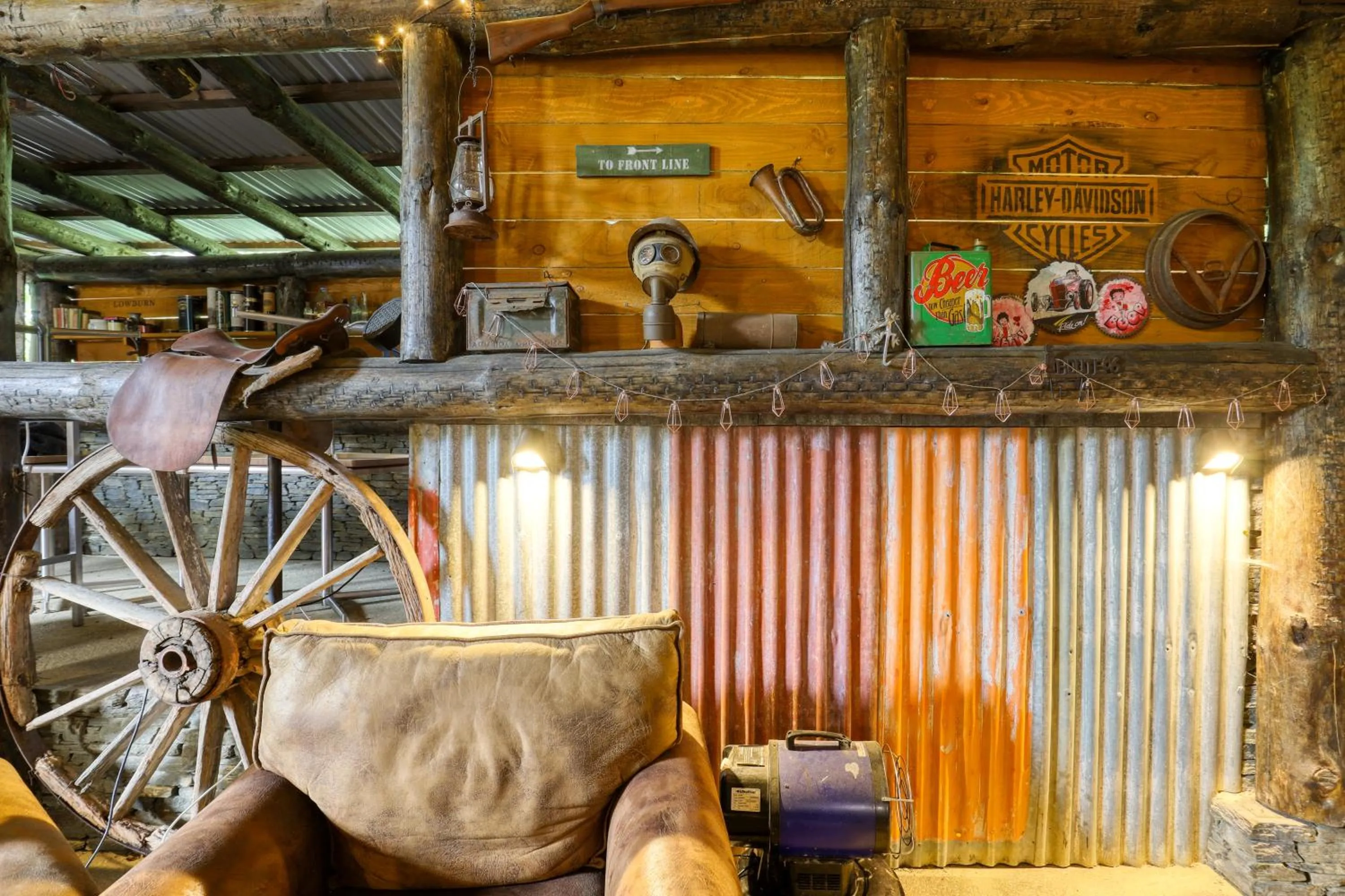 Lounge or bar in Marsden Lake Resort Central Otago