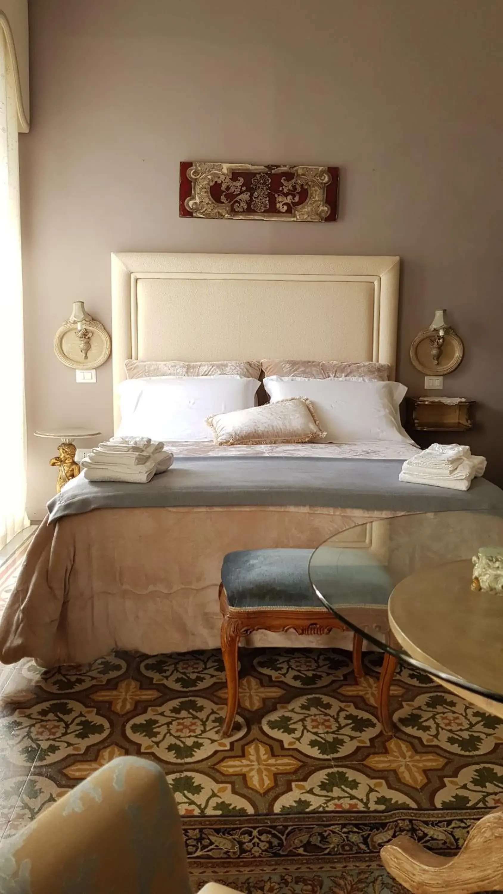 Deluxe Room in Estes Deluxe Room in Estes