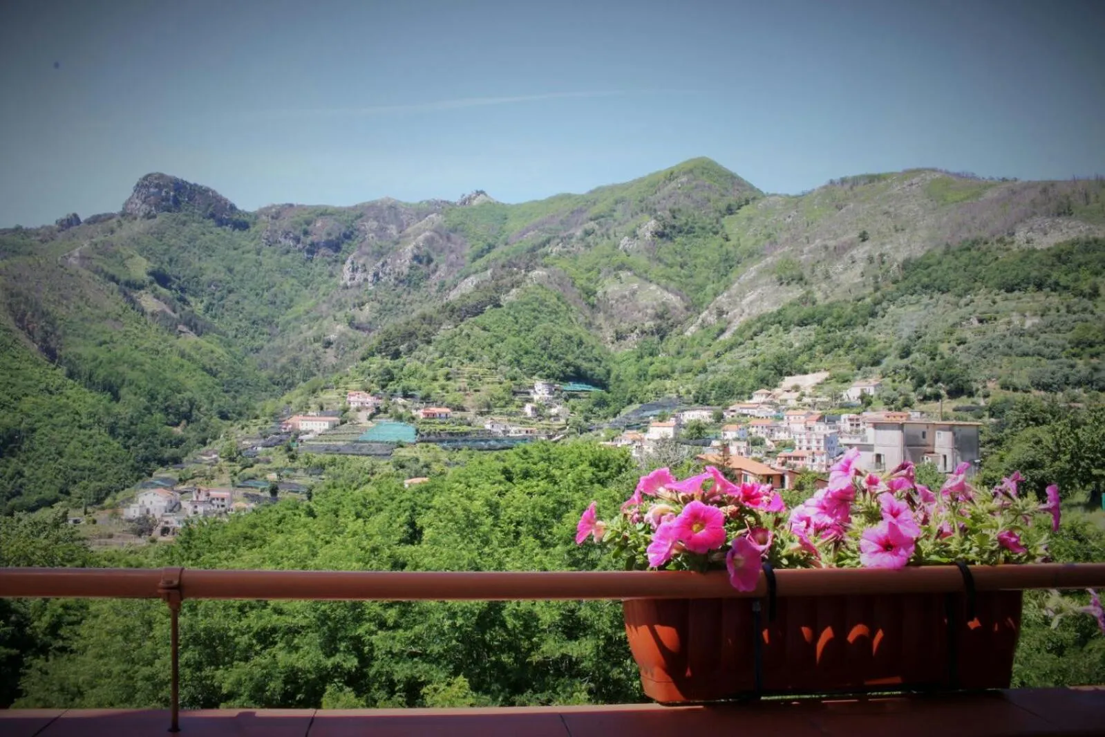 Property building in Tra I Monti