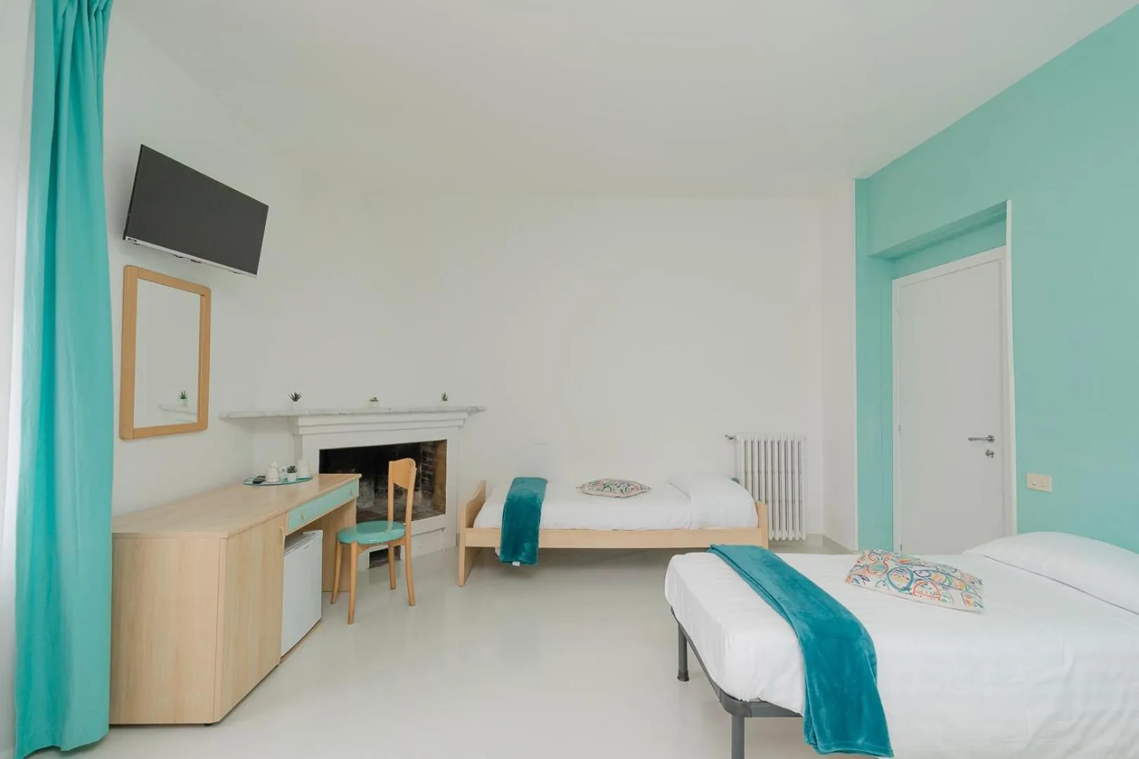 fireplace, Bed in Tra I Monti