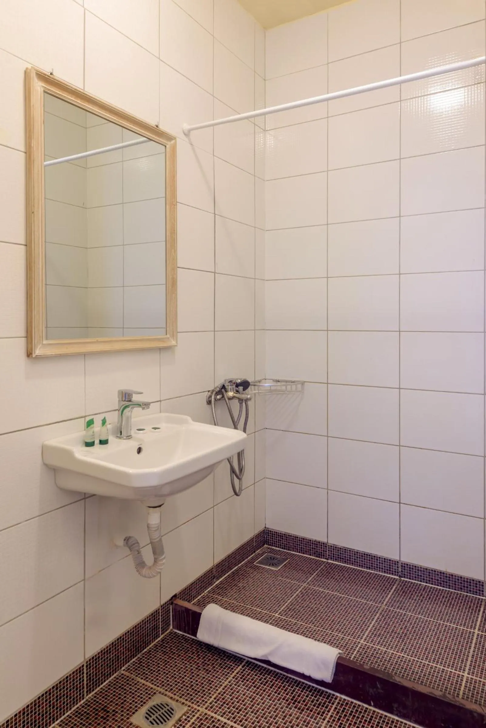 Bathroom in Eri Beach & Village Hotel