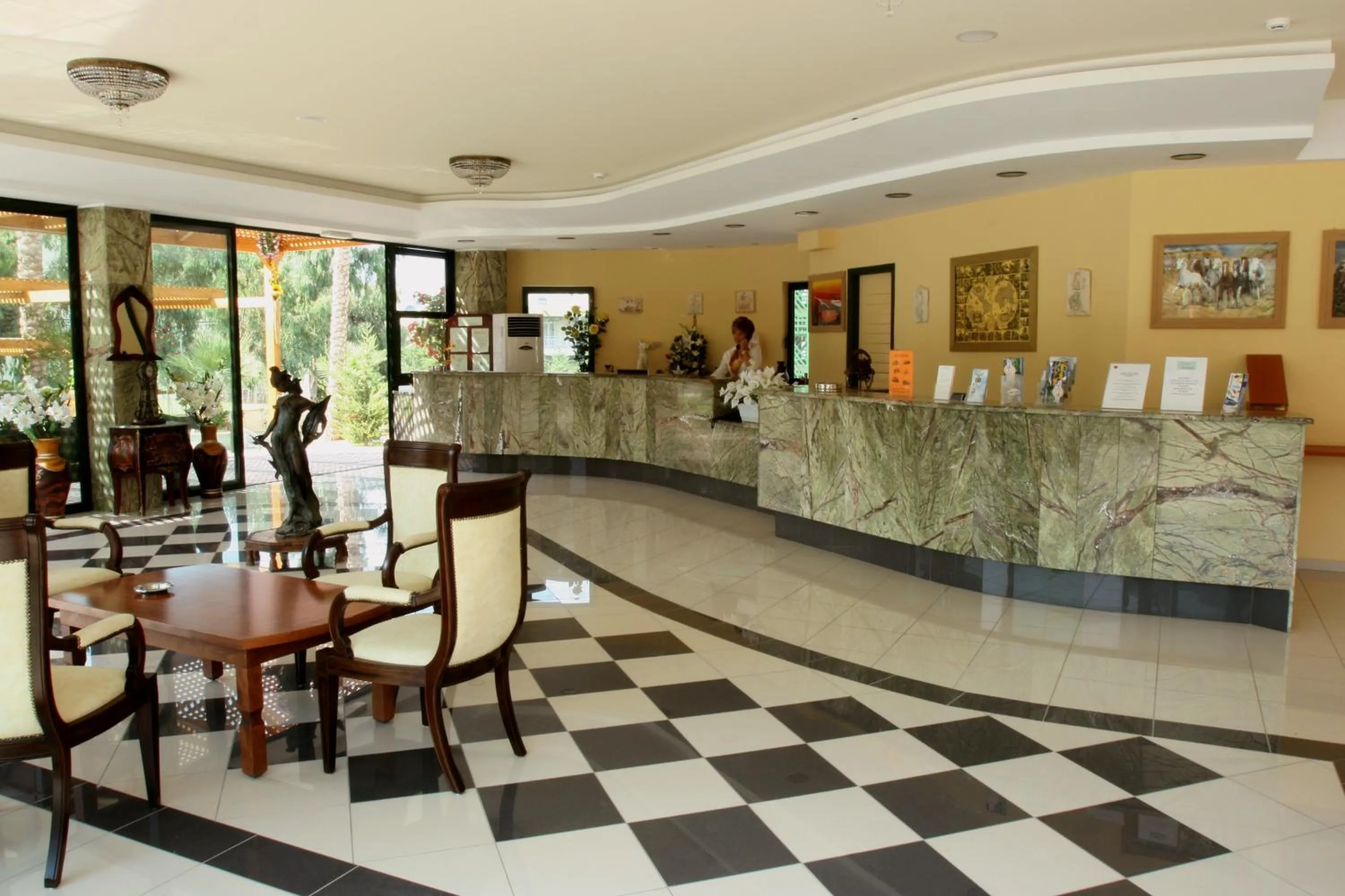 Lobby or reception in Eri Beach & Village Hotel