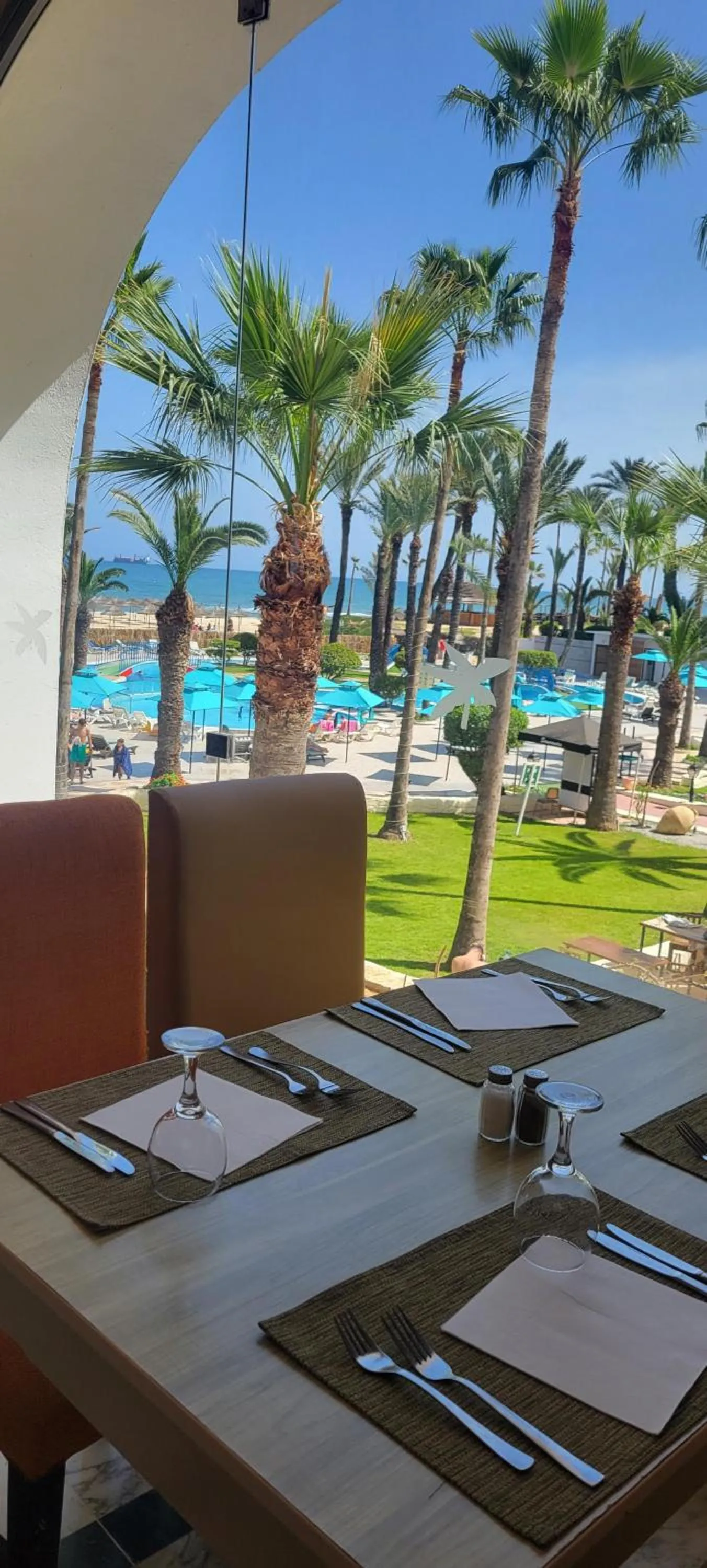 Restaurant/places to eat in Riadh Palms- Resort & Spa