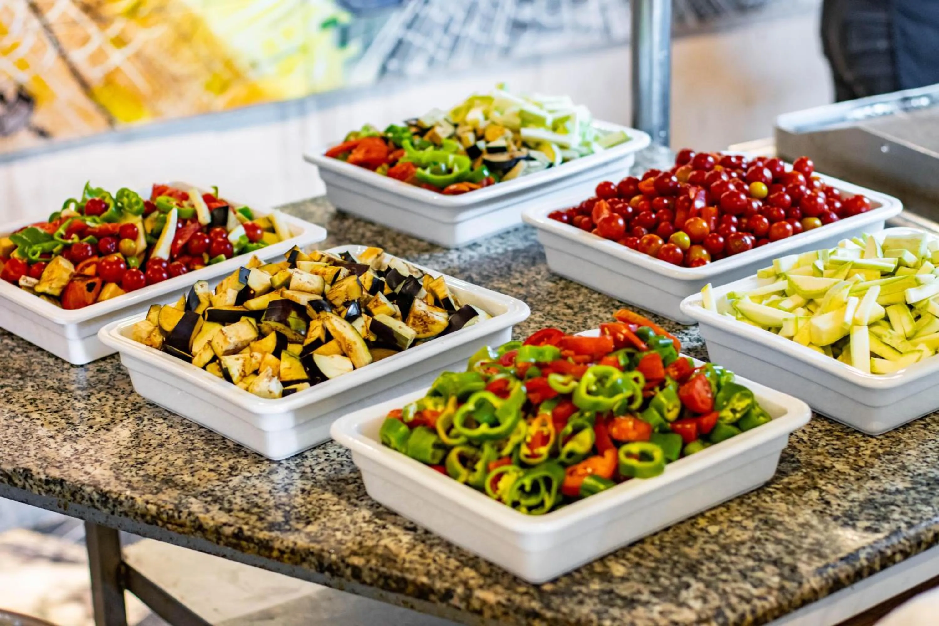 Restaurant/places to eat in Riadh Palms- Resort & Spa