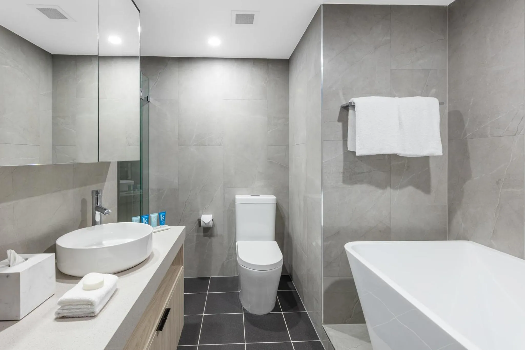 Shower in Meriton Suites Bondi Junction