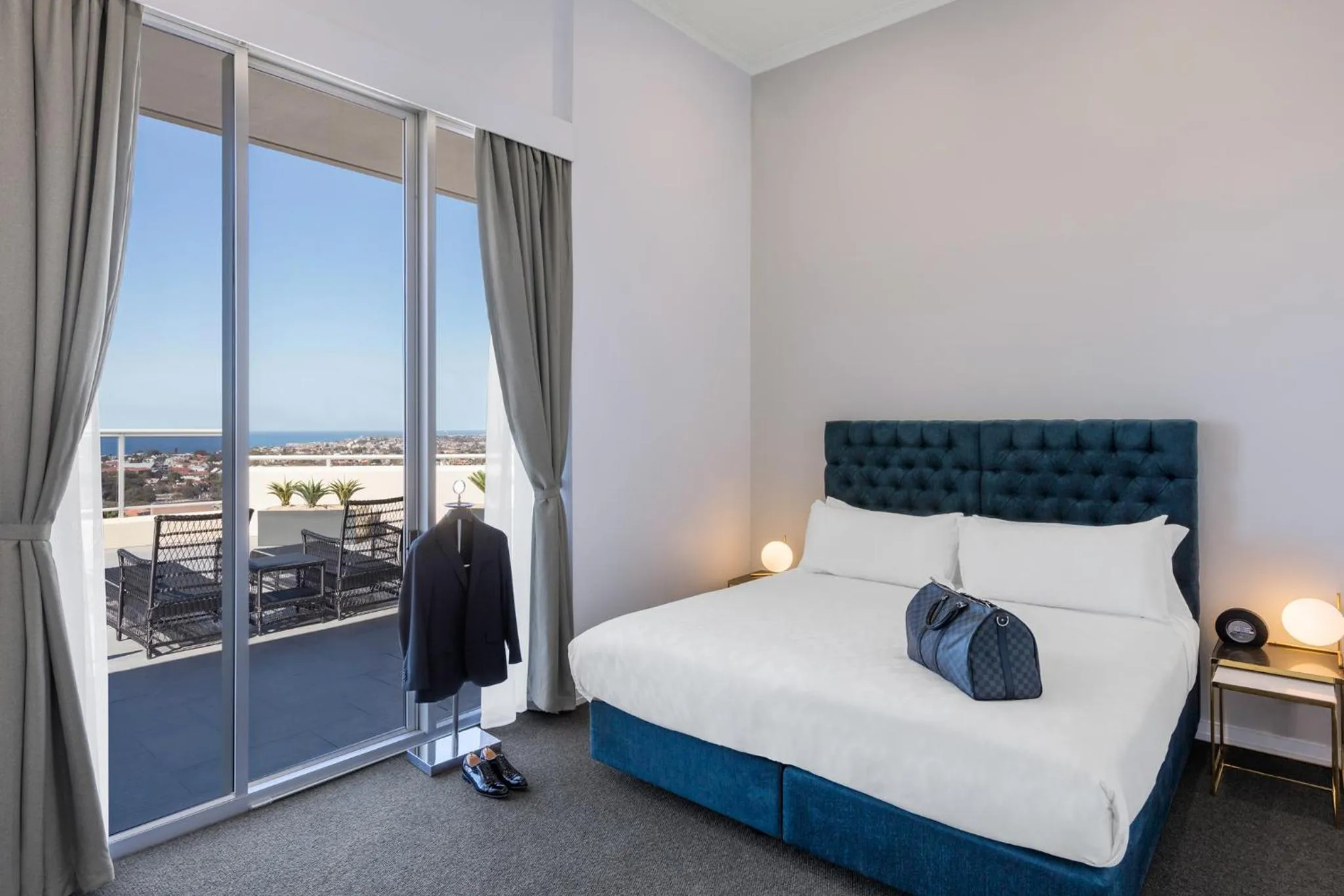 Bedroom, Bed in Meriton Suites Bondi Junction