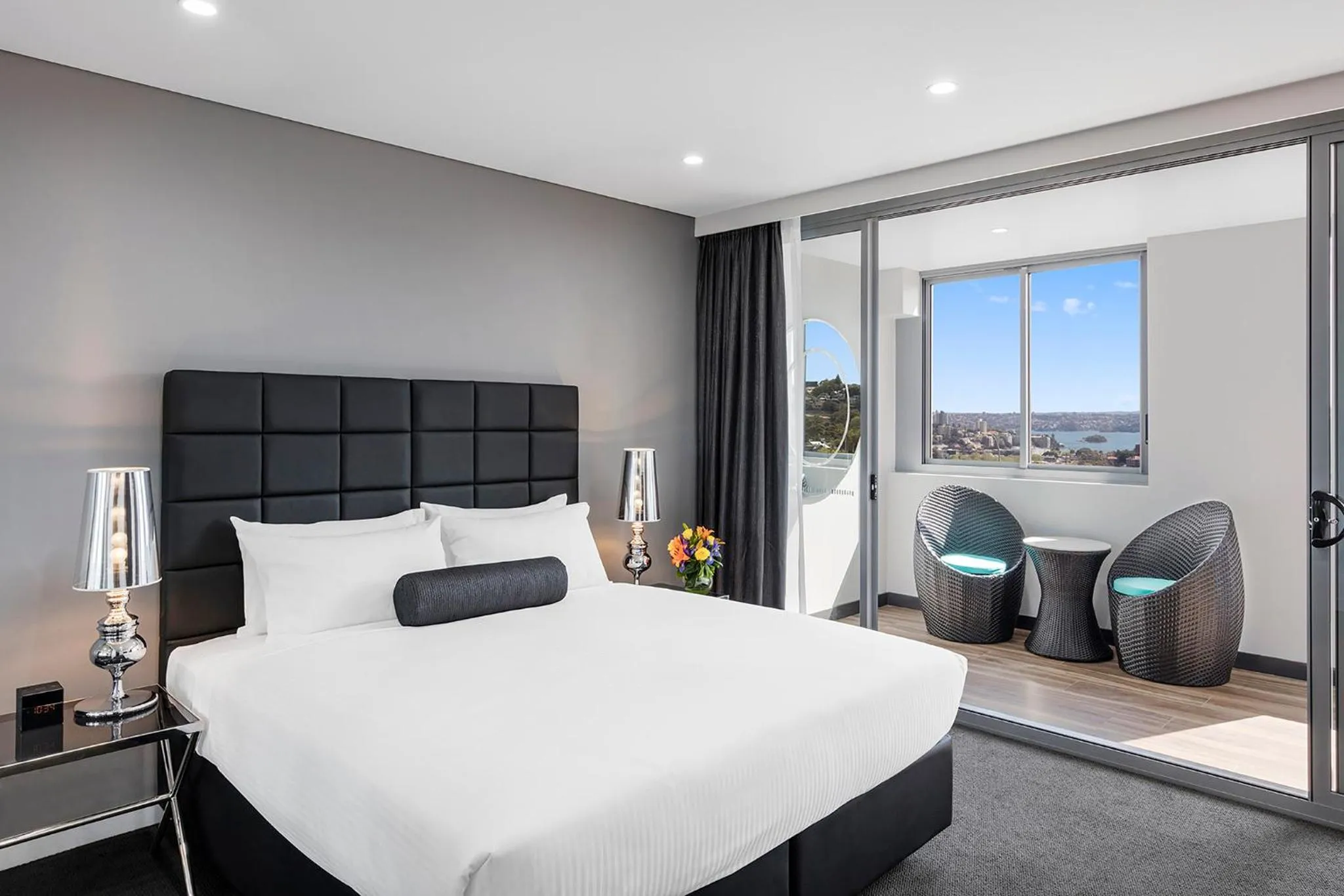 Bed in Meriton Suites Bondi Junction