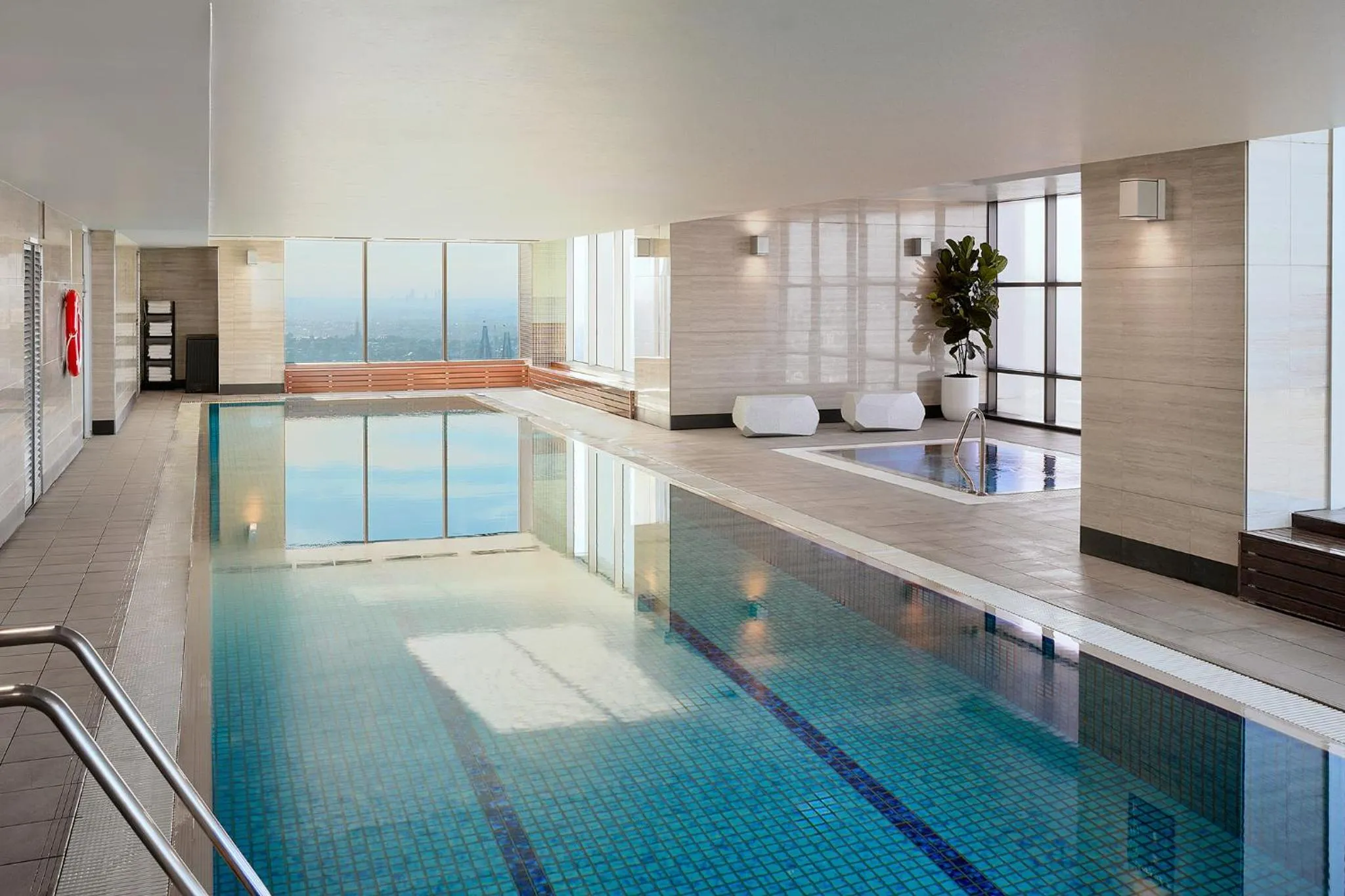 Swimming pool in Meriton Suites World Tower, Sydney