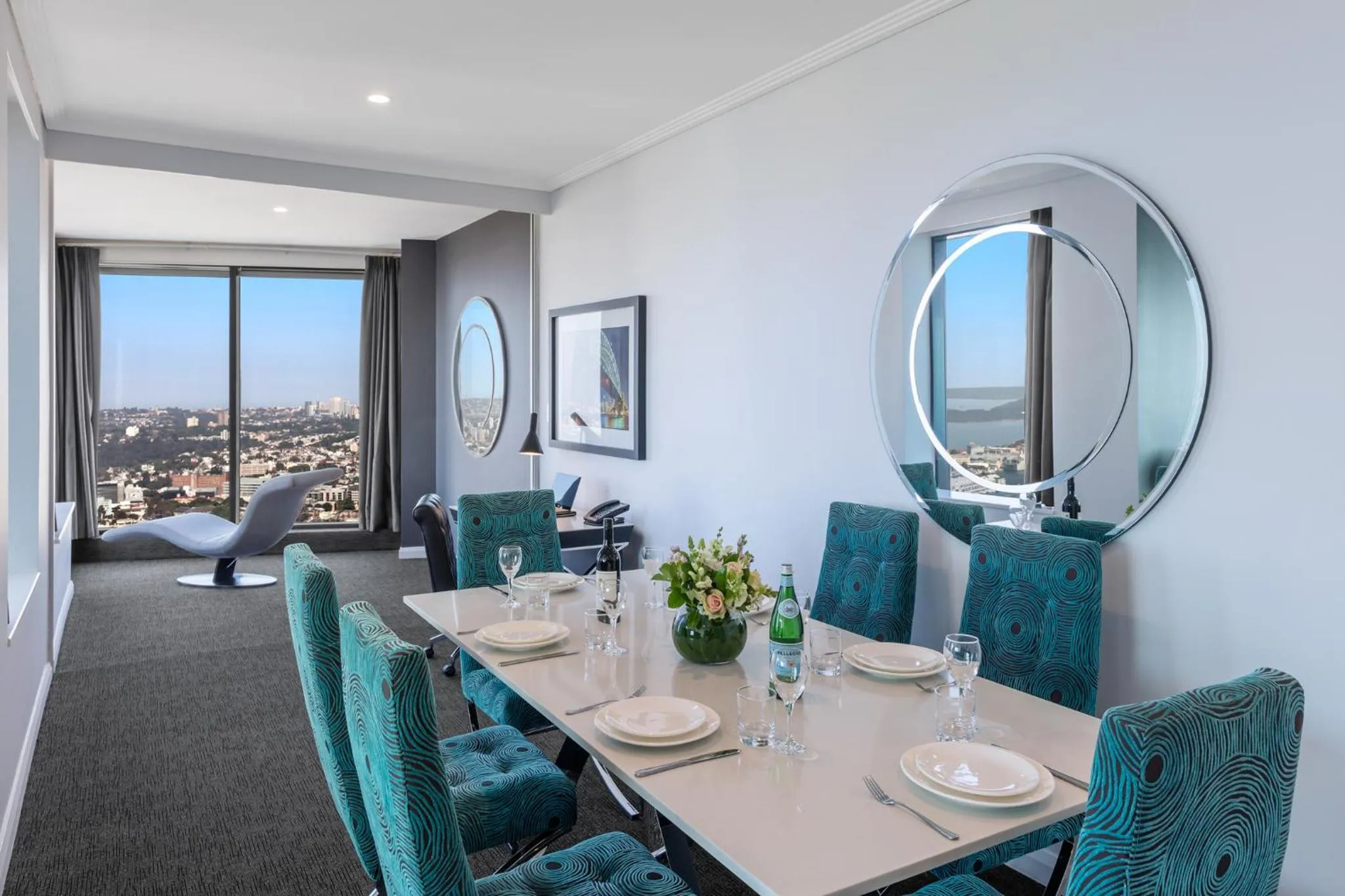 Dining area in Meriton Suites World Tower, Sydney