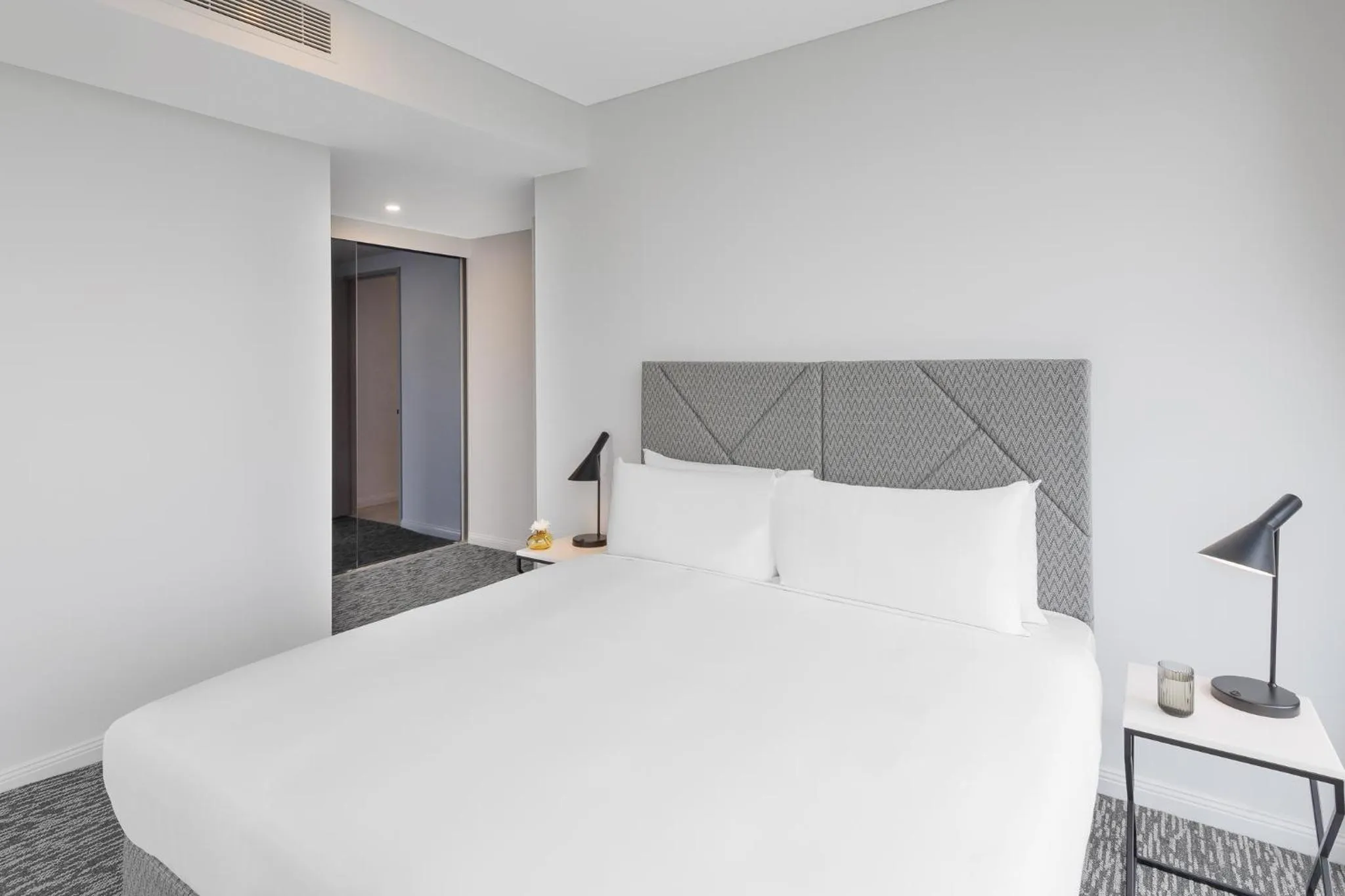 Bedroom, Bed in Meriton Suites George Street, Parramatta