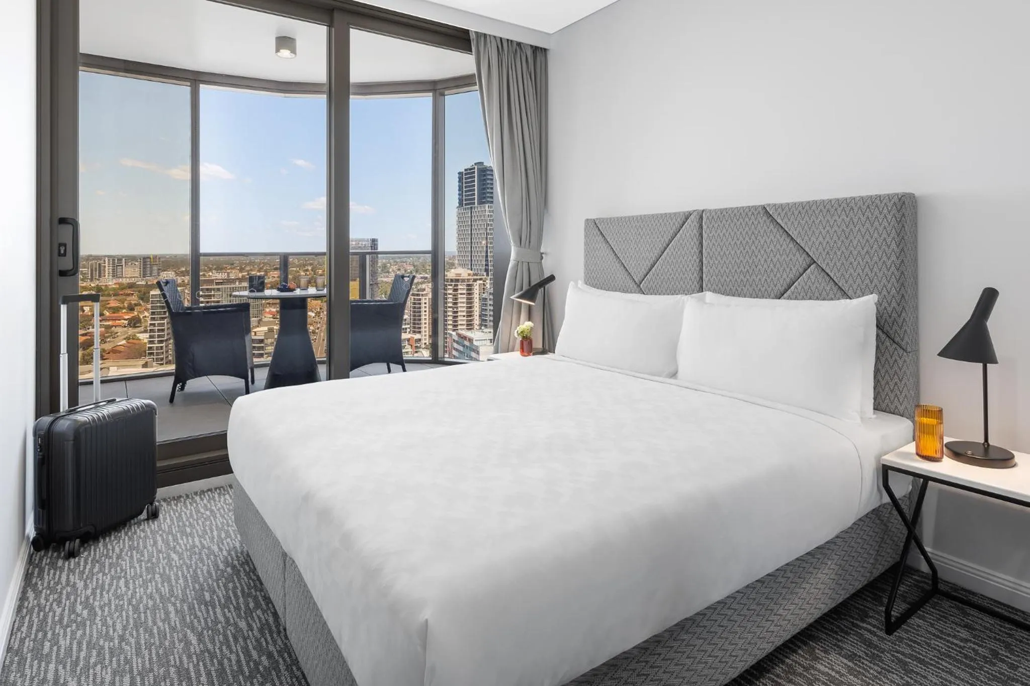 Bedroom, Bed in Meriton Suites George Street, Parramatta