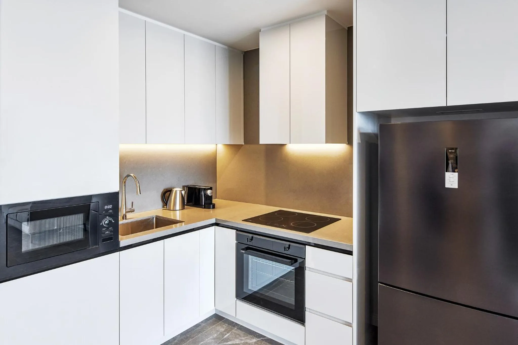 Kitchen or kitchenette in Meriton Suites George Street, Parramatta