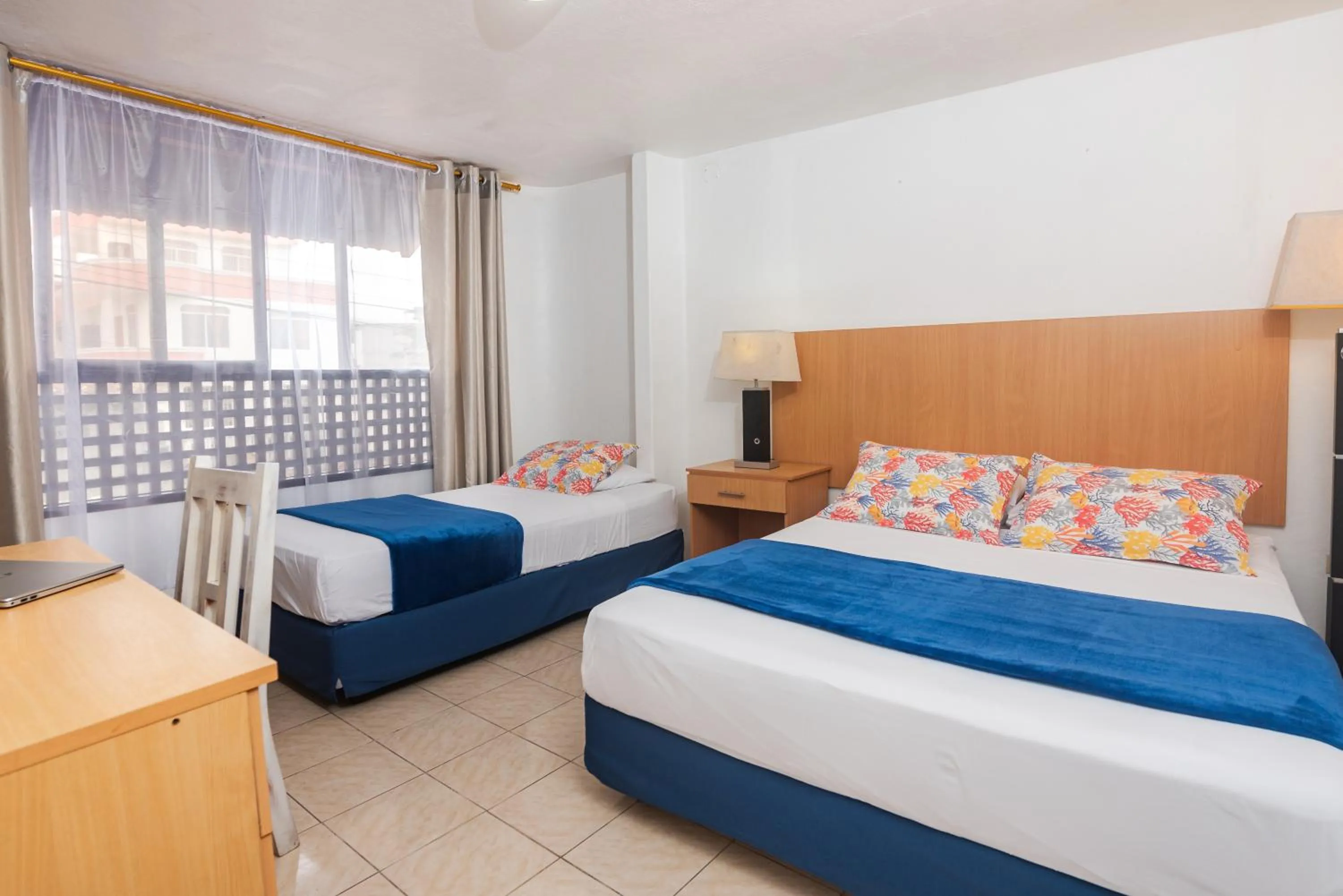 Photo of the whole room, Bed in Hostal North Seymour