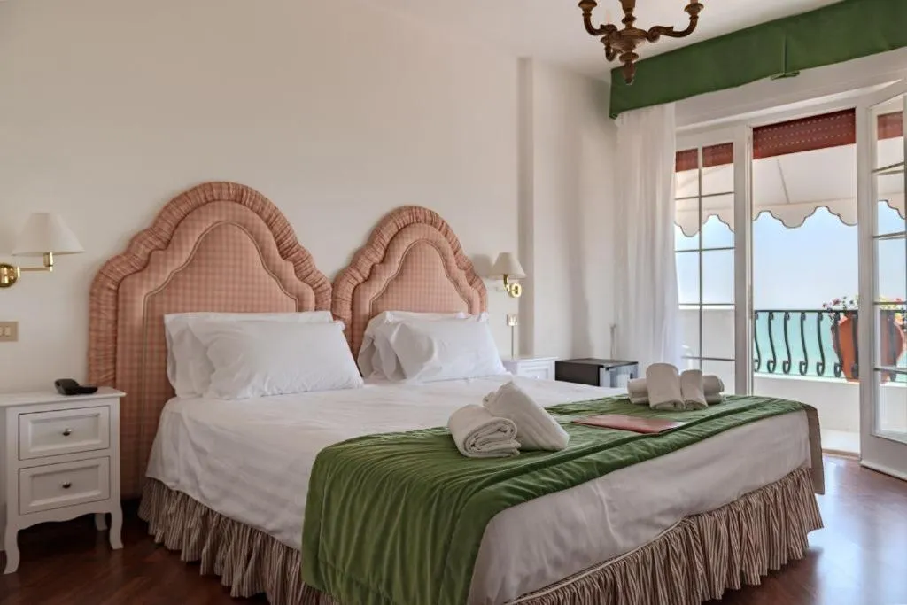 Bed in Agora Park Hotel