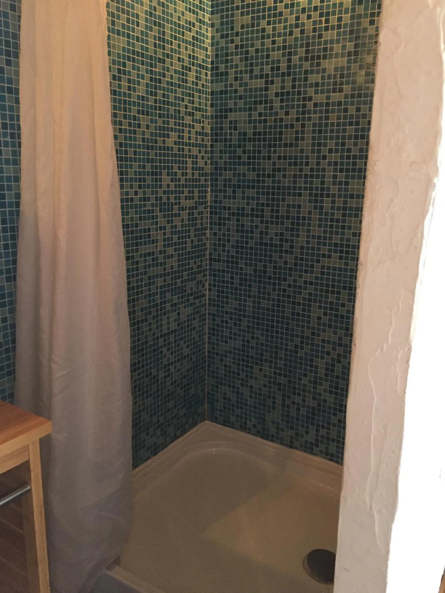 Shower in La Mer & La Dune