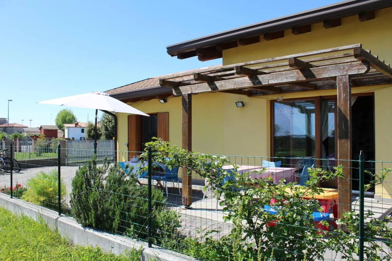 Property building in Villa Madi