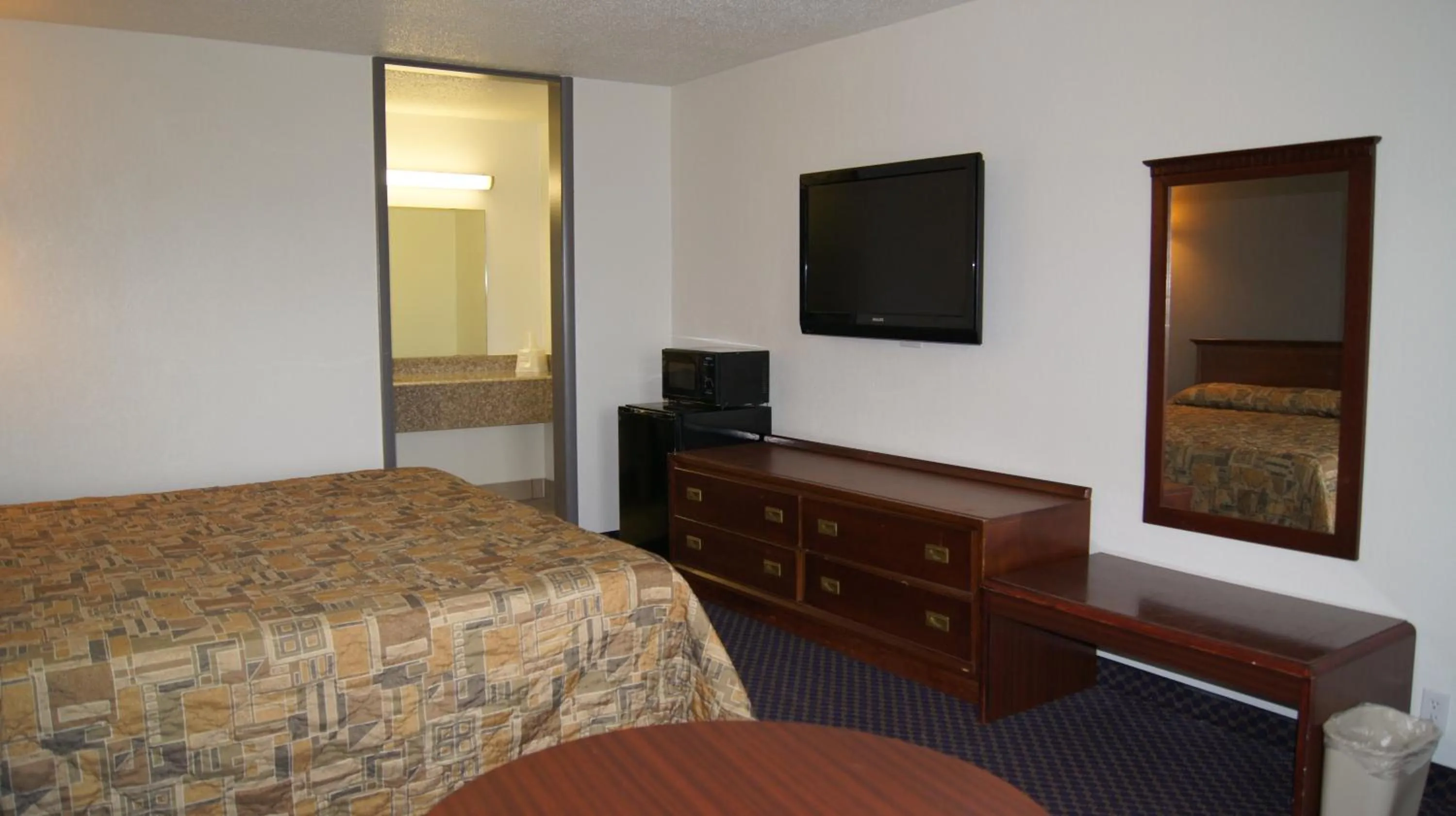 Bed in Executive Inn