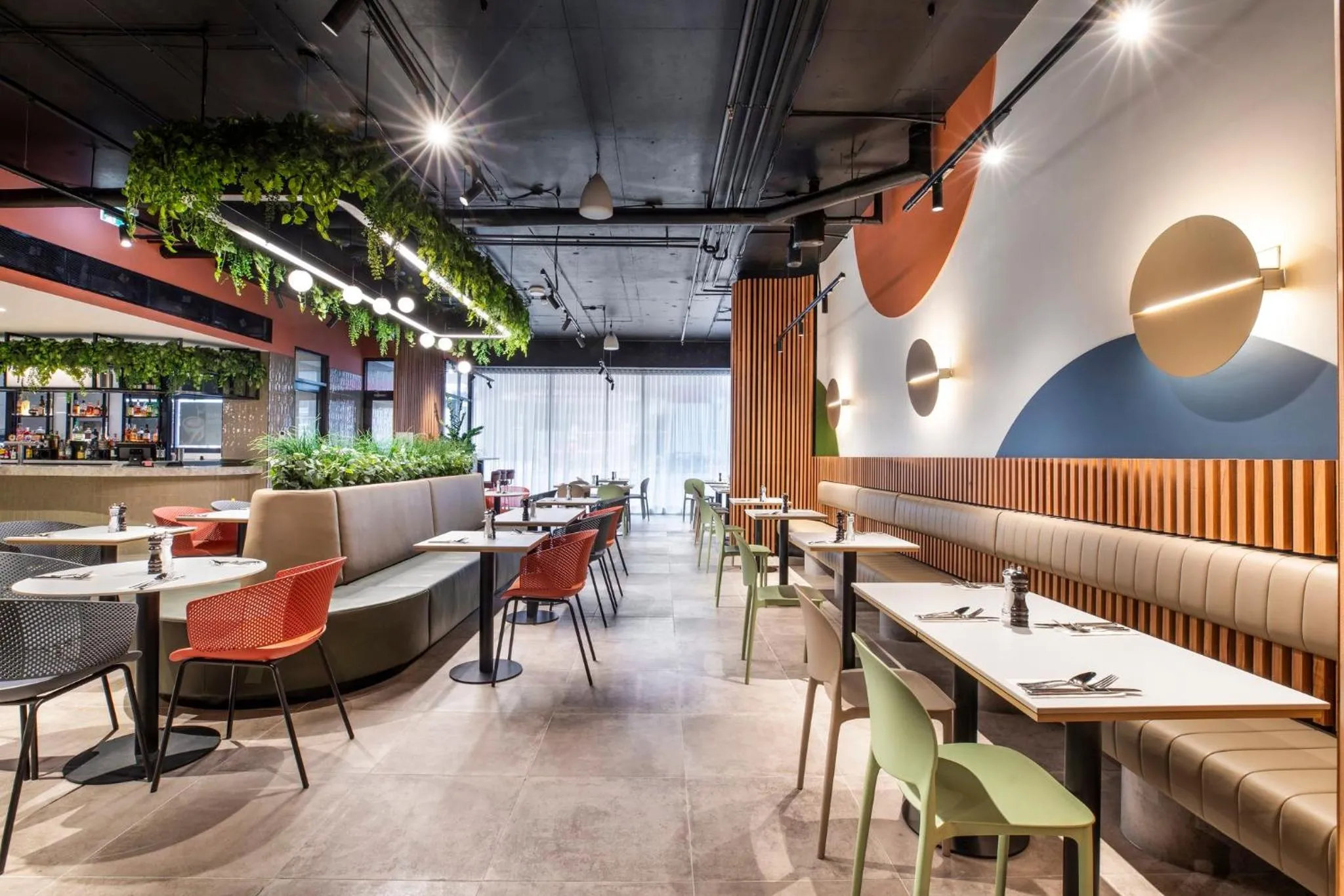 Restaurant/places to eat in Holiday Inn Dandenong by IHG