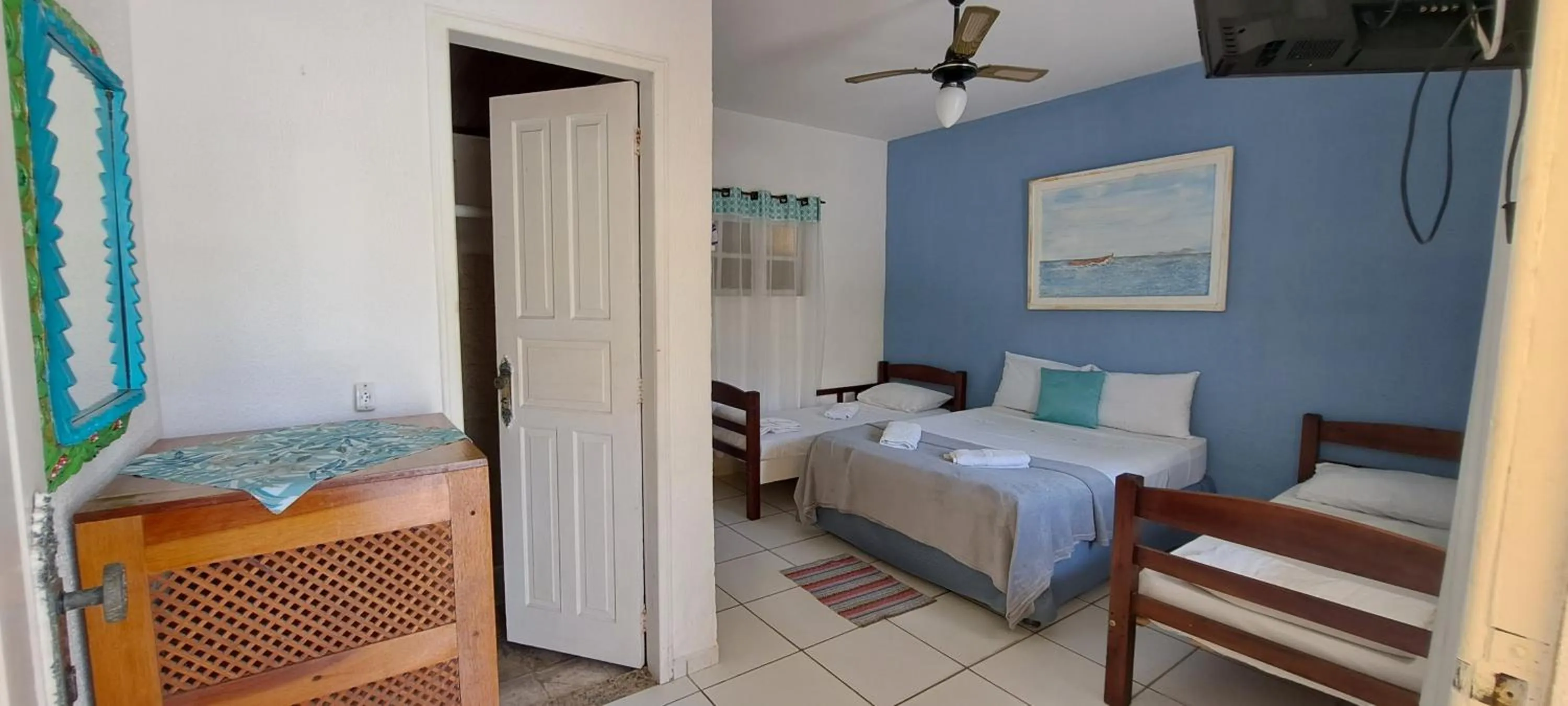 Photo of the whole room in As Palmeiras Pousada